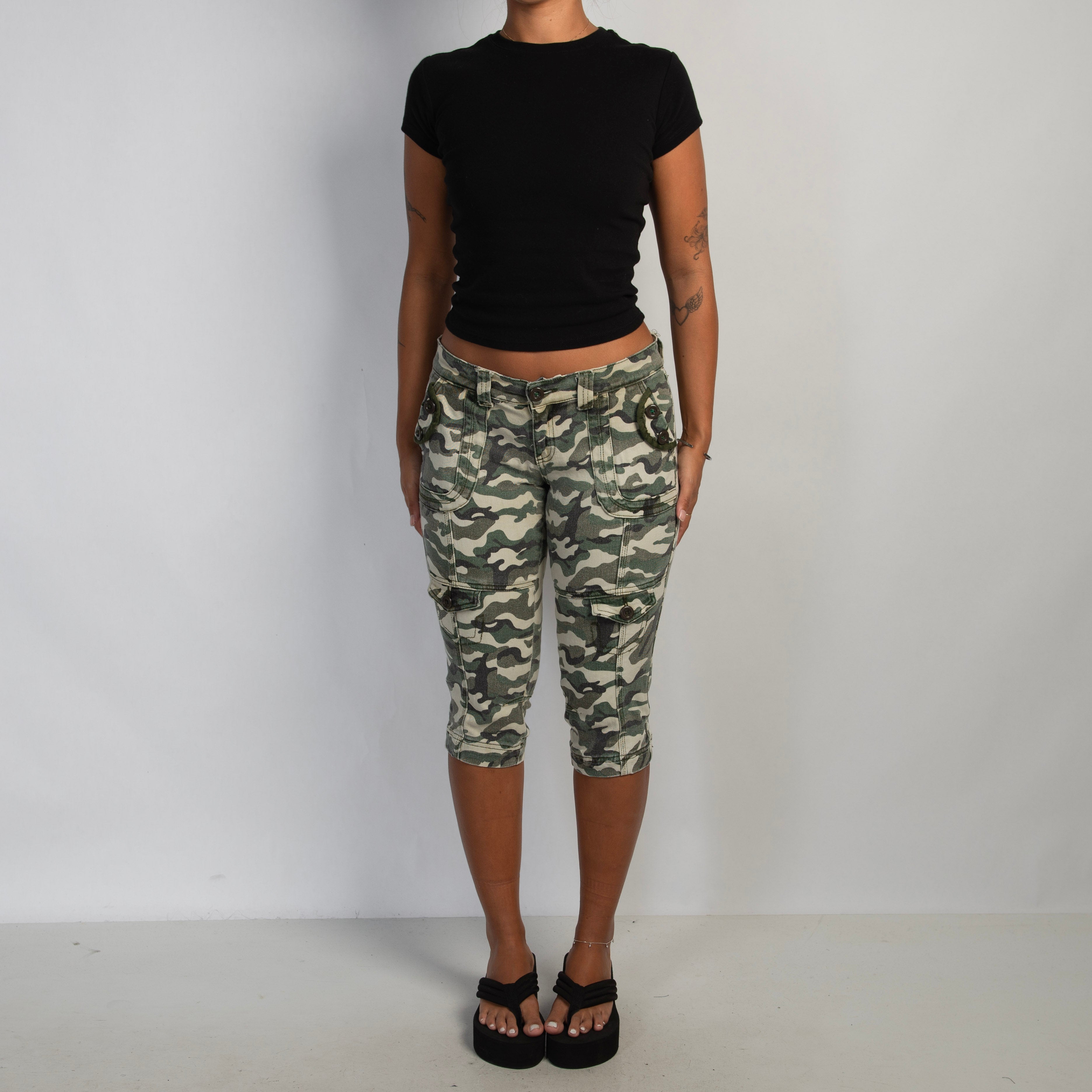 GREEN CAMOUFLAGE CAPRI JEANS