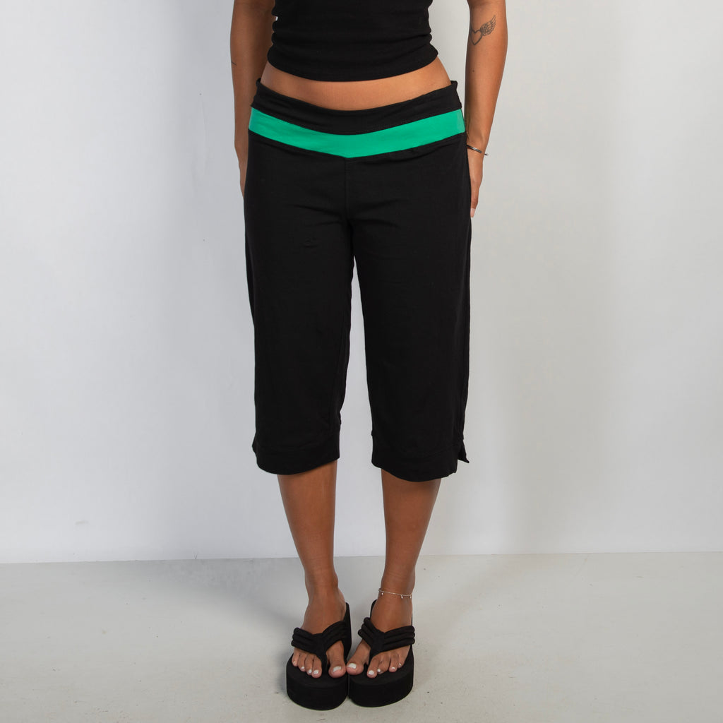 BLACK CROP LOUNGE PANTS
