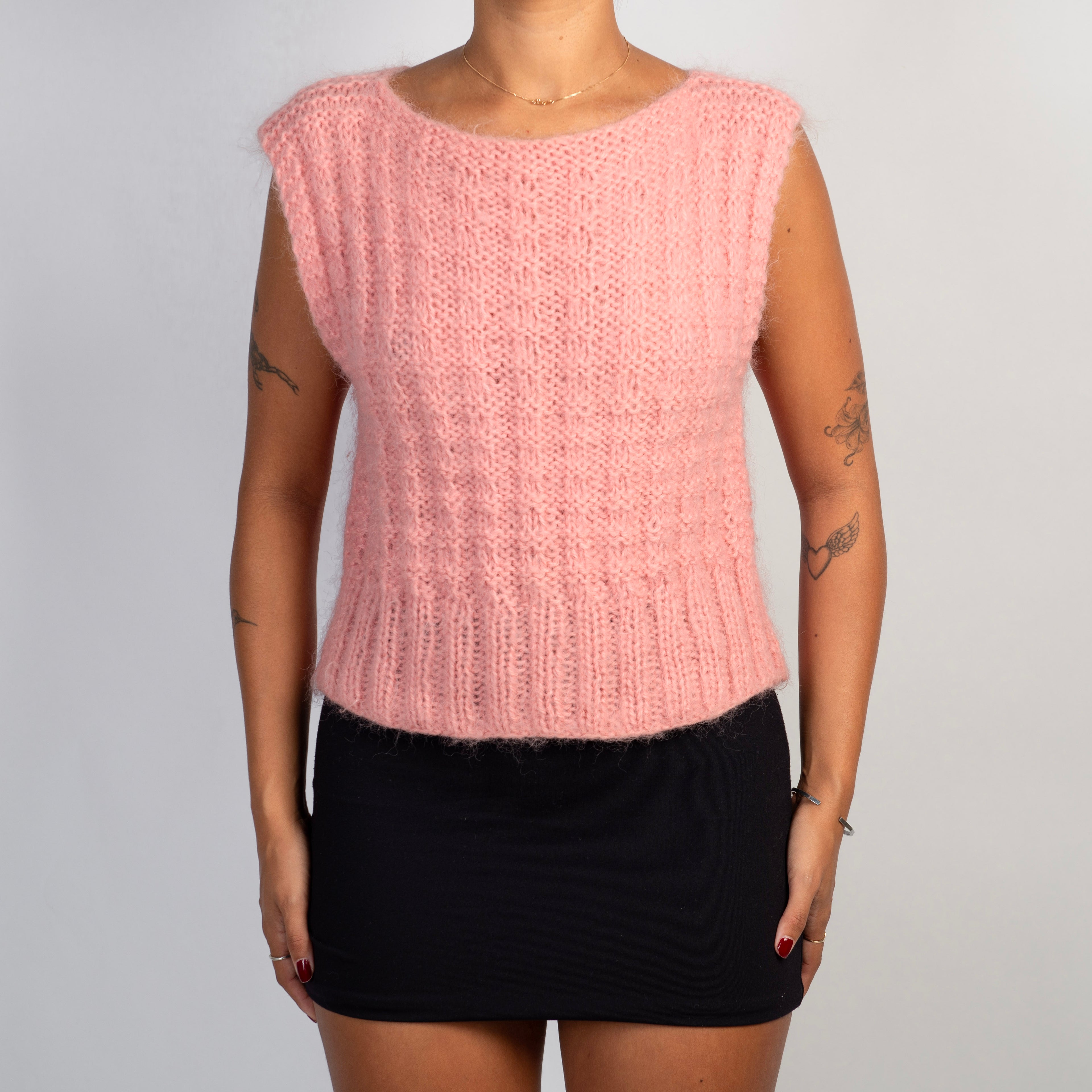 PINK KNIT VEST
