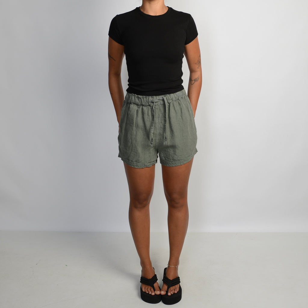 KHAKI LINEN SHORTS
