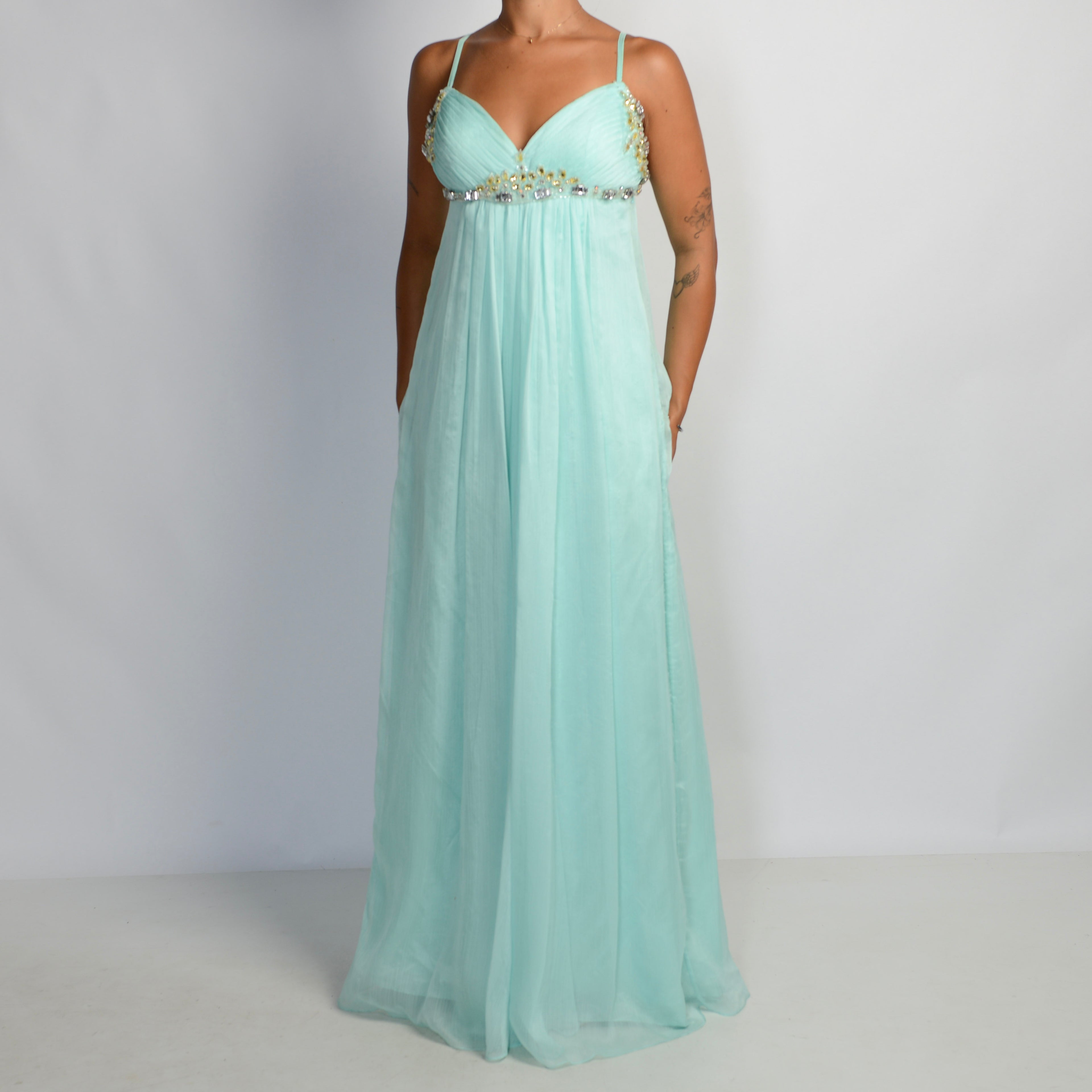Buy Second-Hand Formal Dresses | Preloved Formal Dresses BEAN BY JESS Buy Second-Hand Formal Dresses | Preloved Formal Dresses BEAN BY JESS