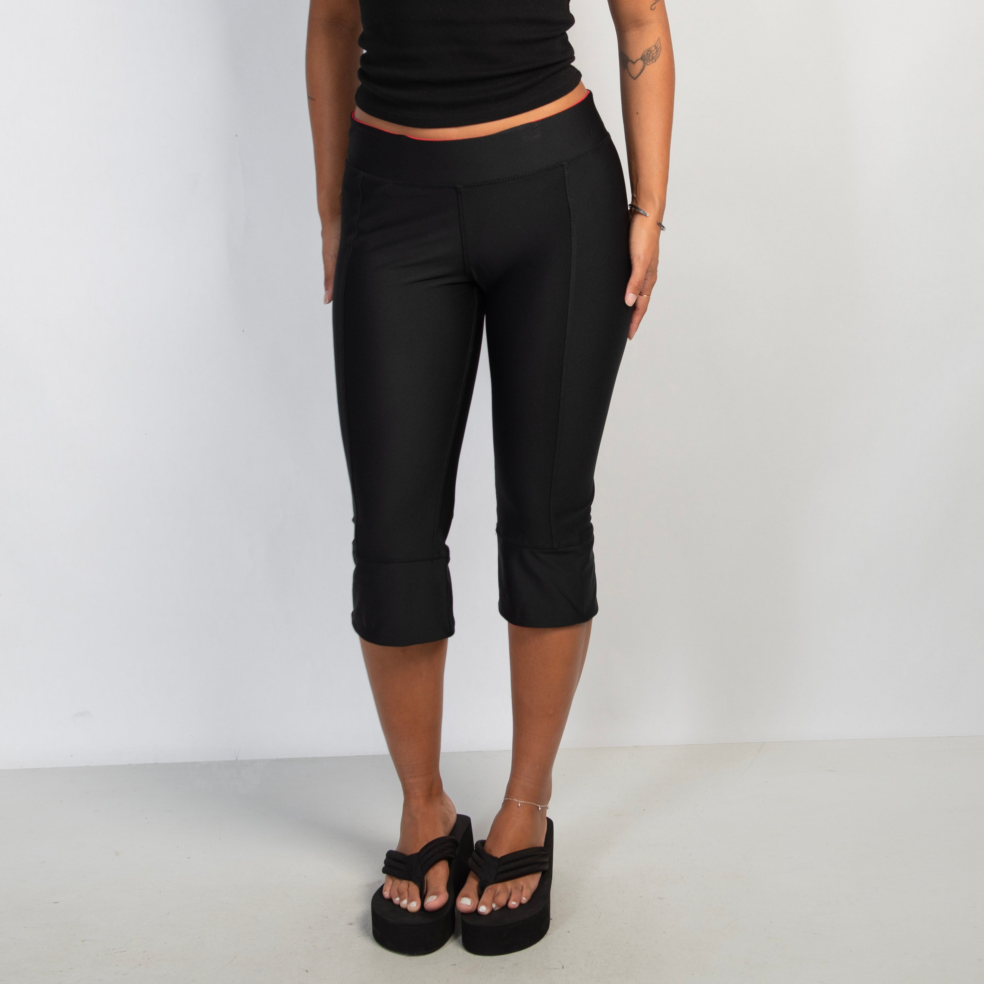 KICK FLARE CAPRI TIGHTS