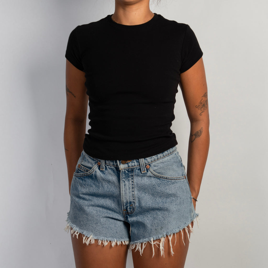 CLASSIC LEVIS DENIM SHORTS