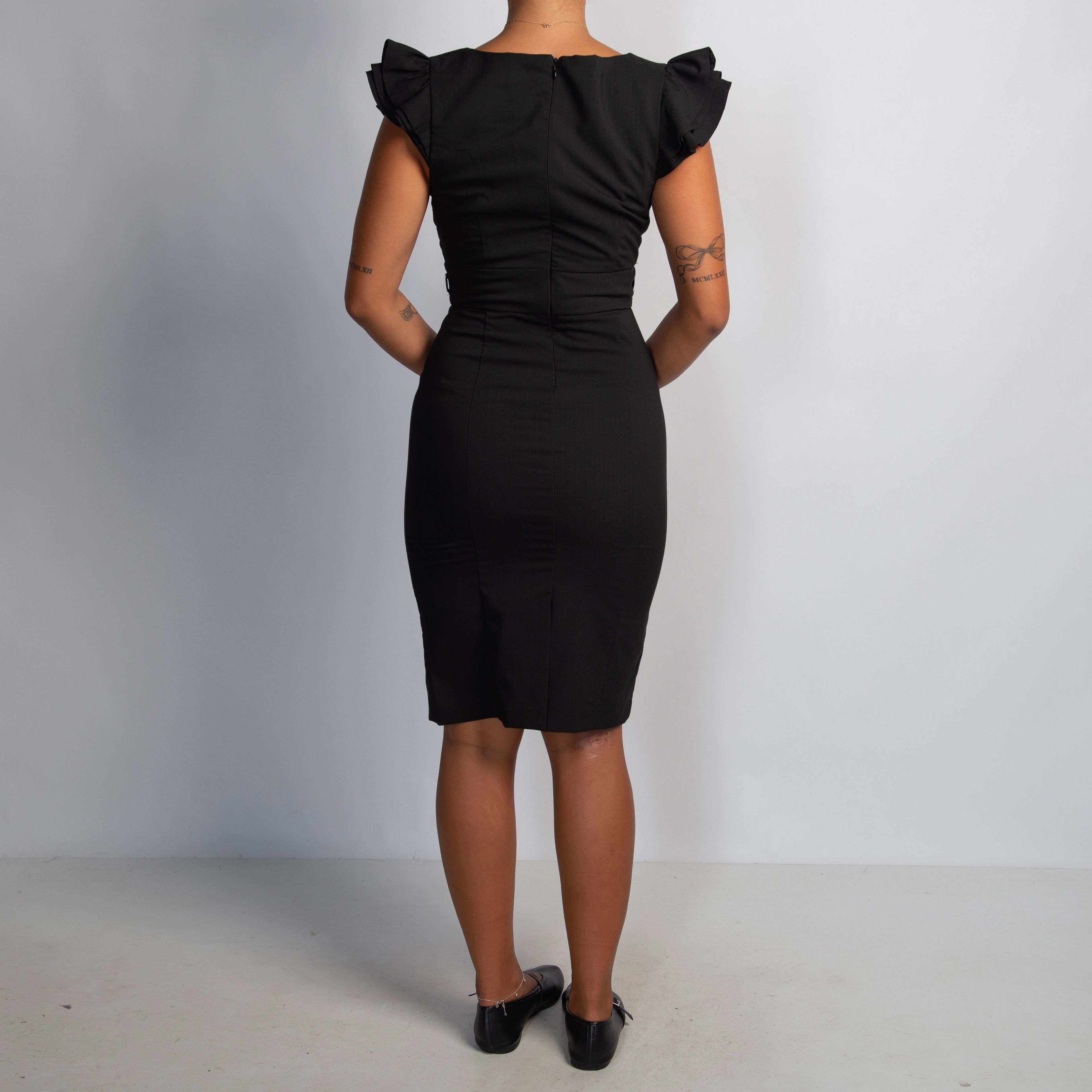 BLACK RUFFLE SLEEVE DRESS