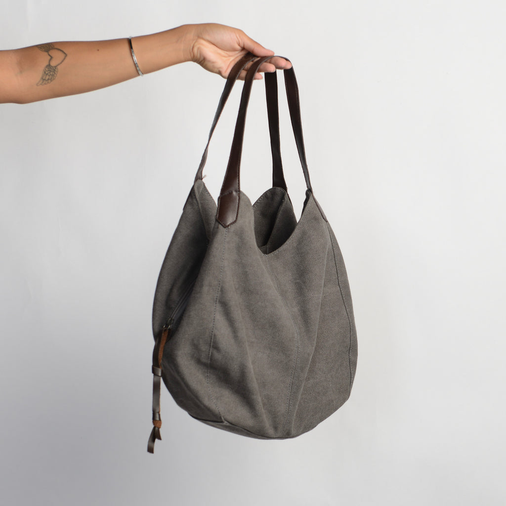 GREY CANVAS SHOULDER BAG