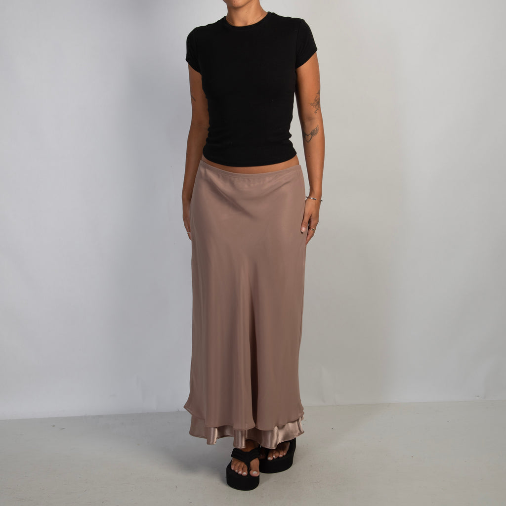 BEIGE LONGLINE SKIRT