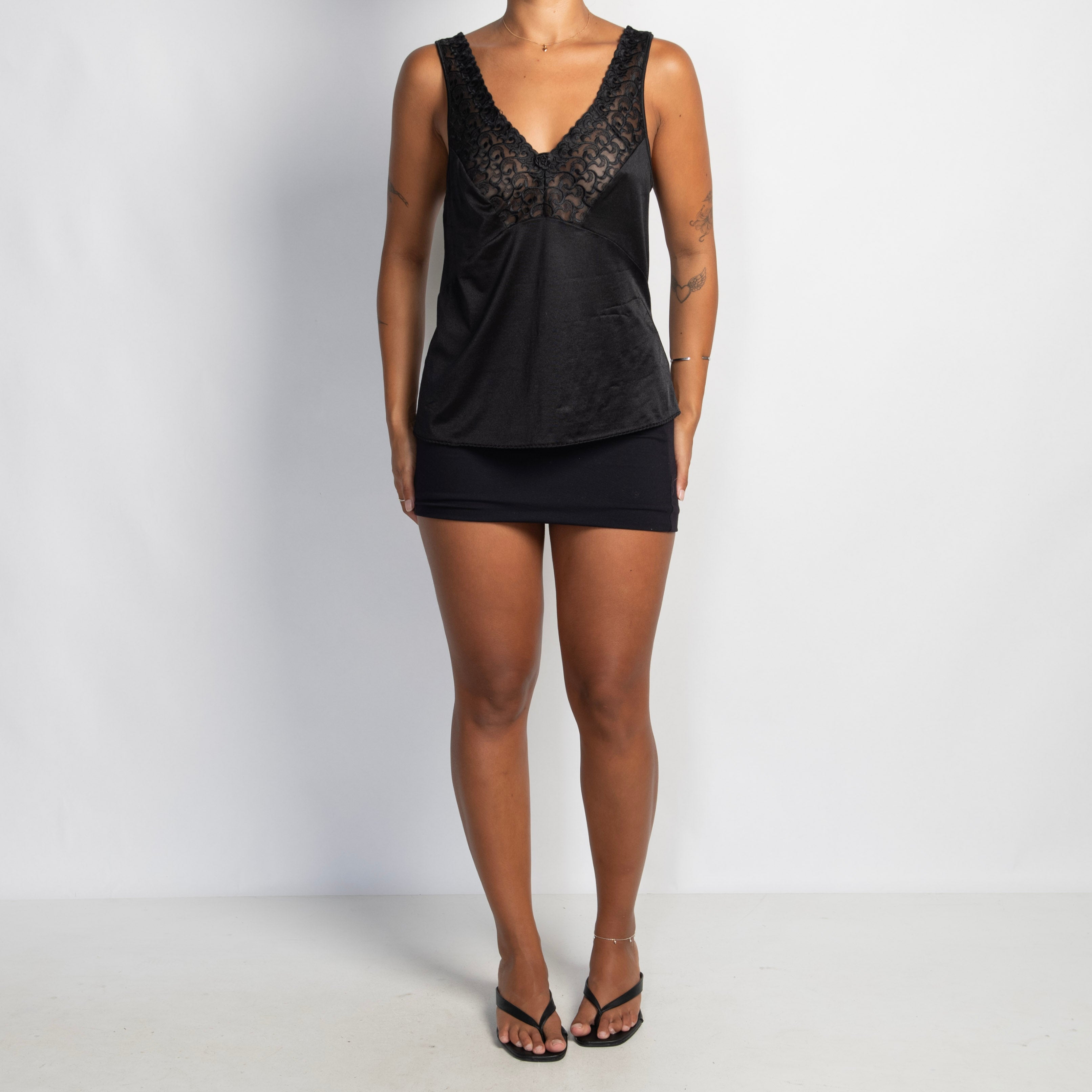 BLACK NYLON TOP