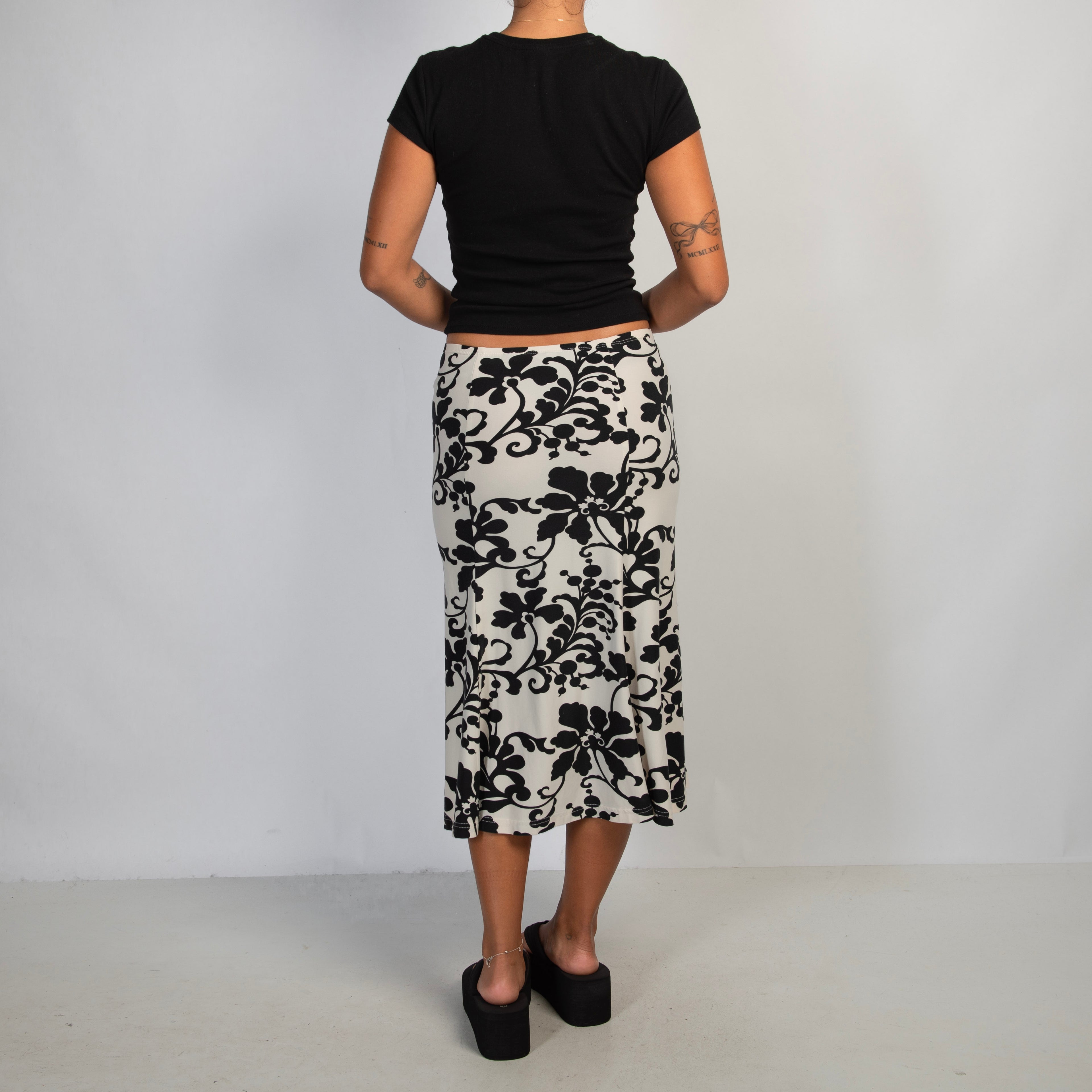 B&W FLORAL MIDI SKIRT