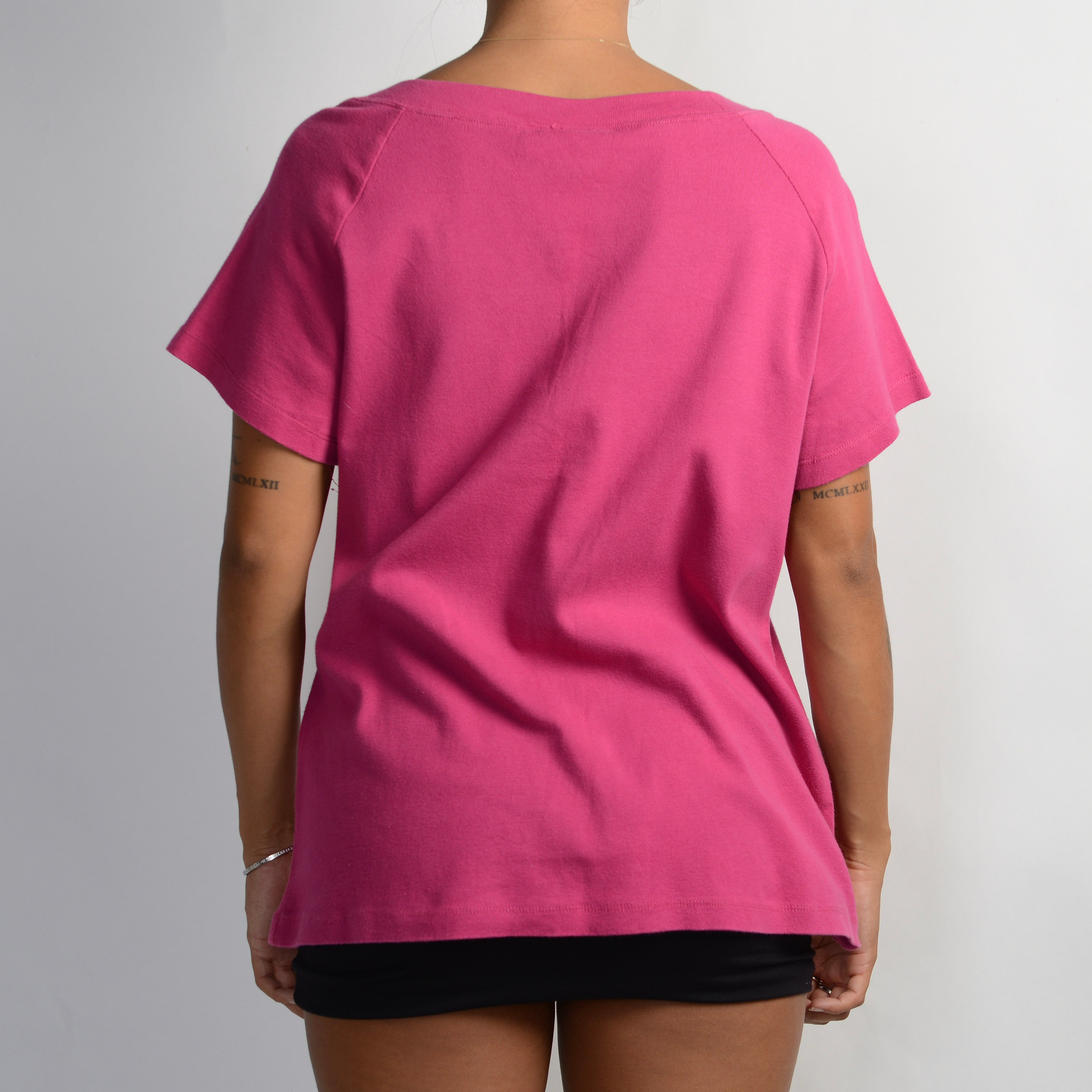 HOT PINK VNECK TEE
