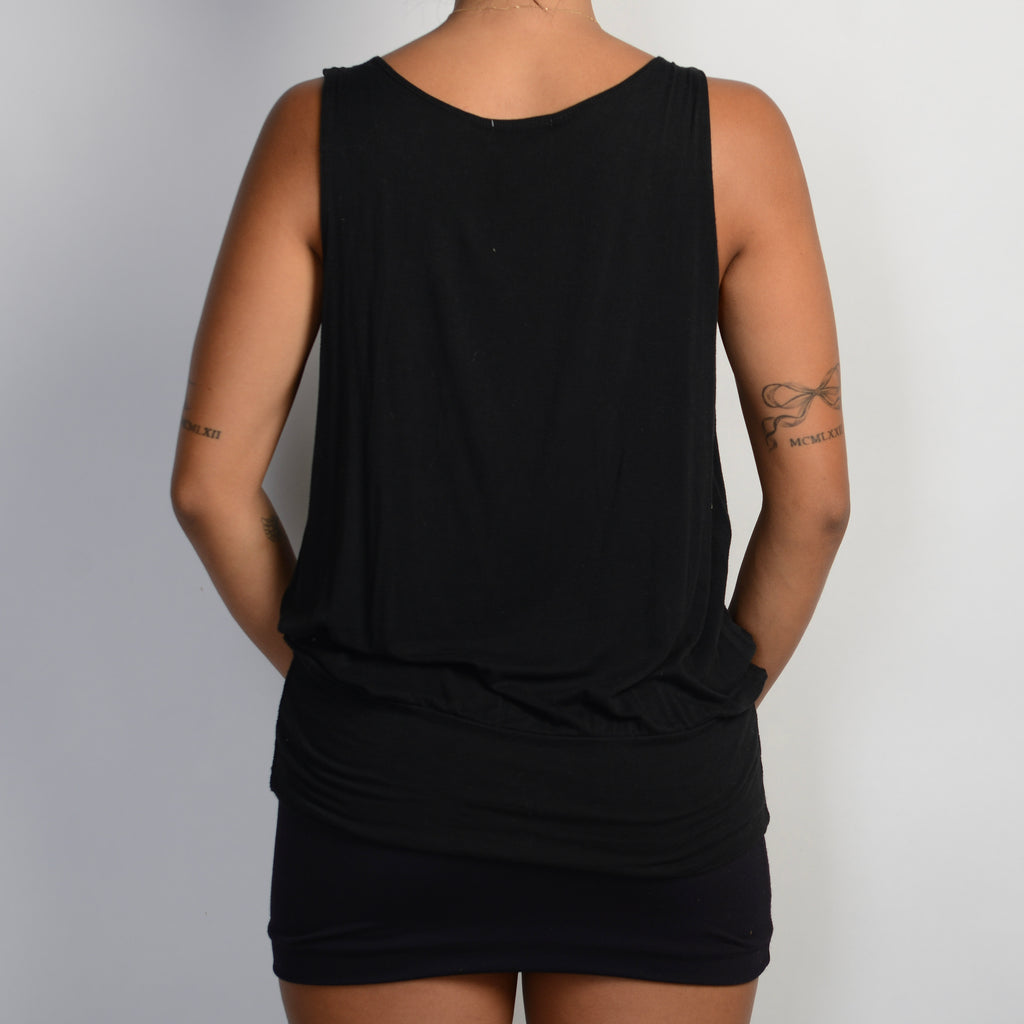 BLACK PLUNGE TOP
