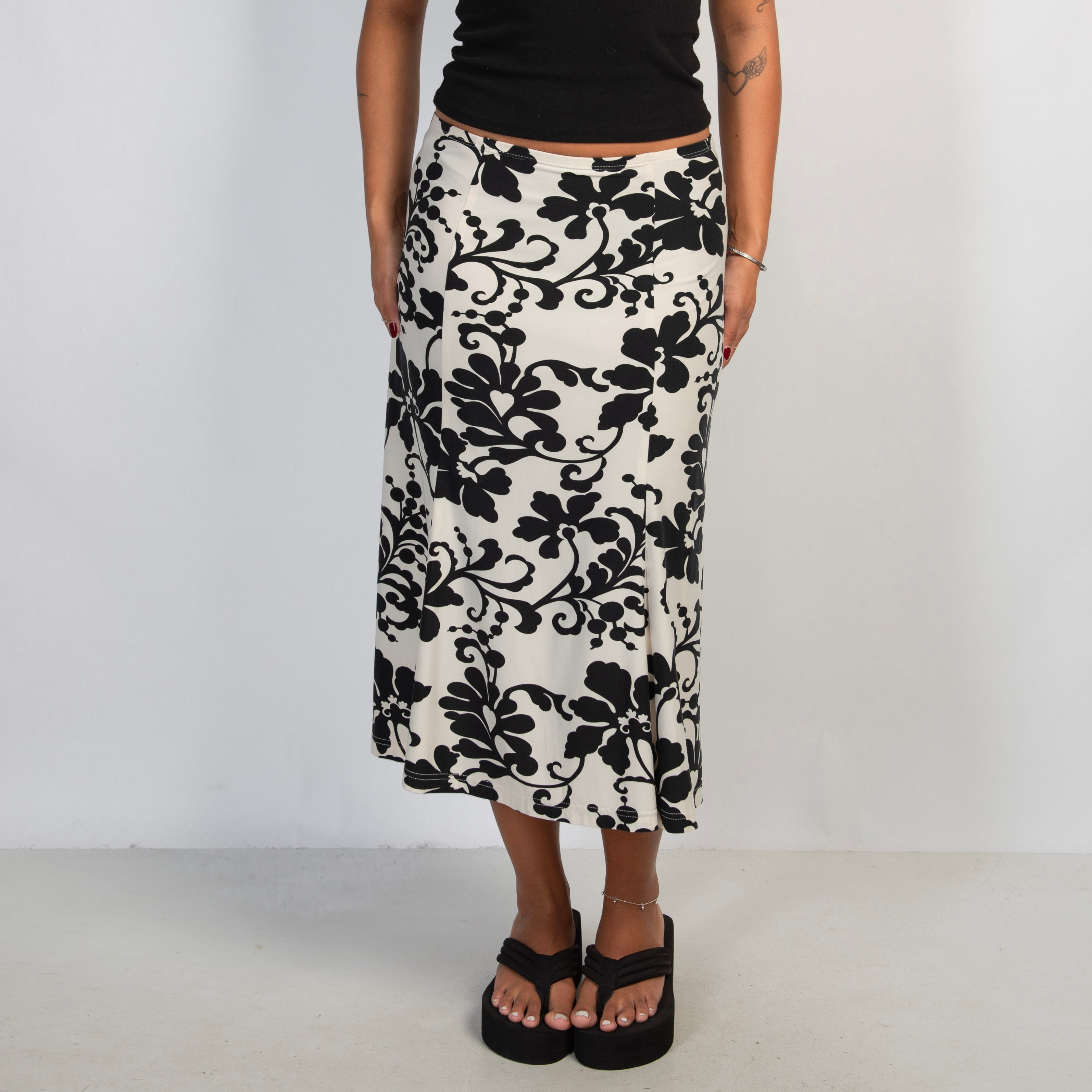 B&W FLORAL MIDI SKIRT