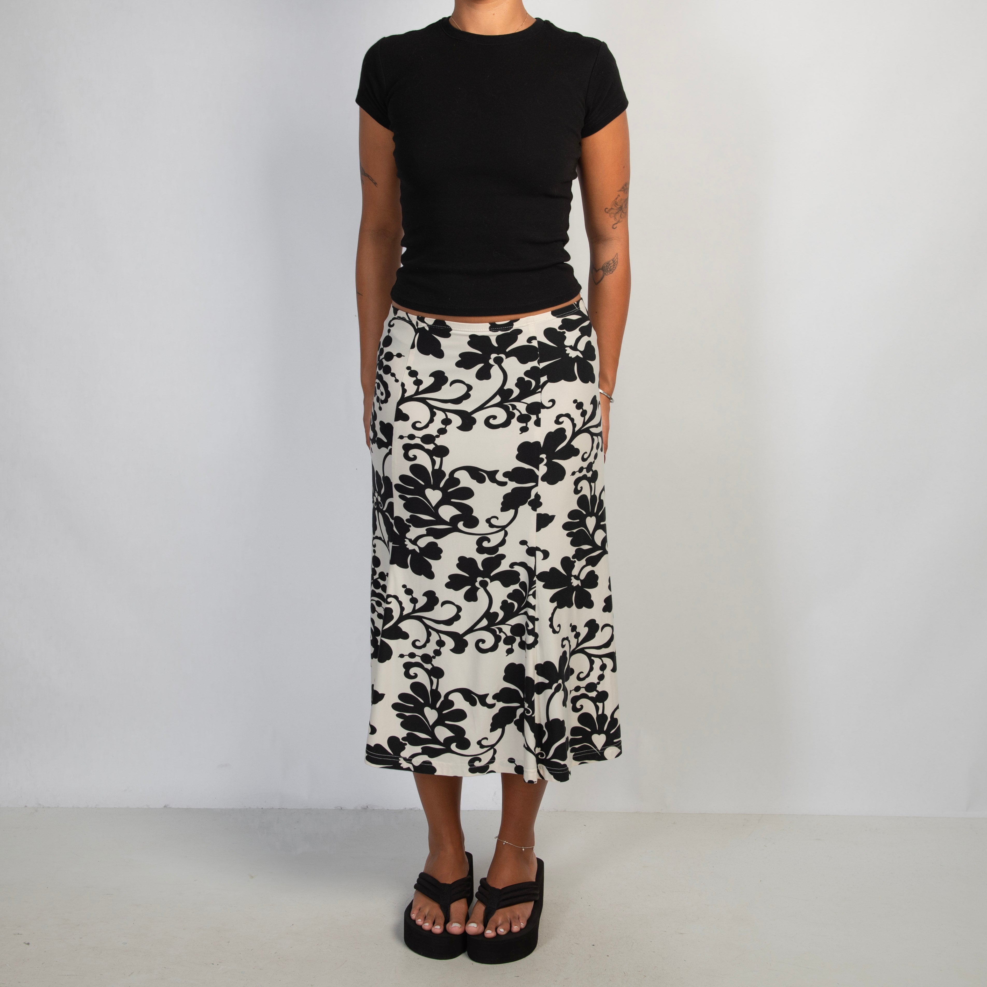 B&W FLORAL MIDI SKIRT