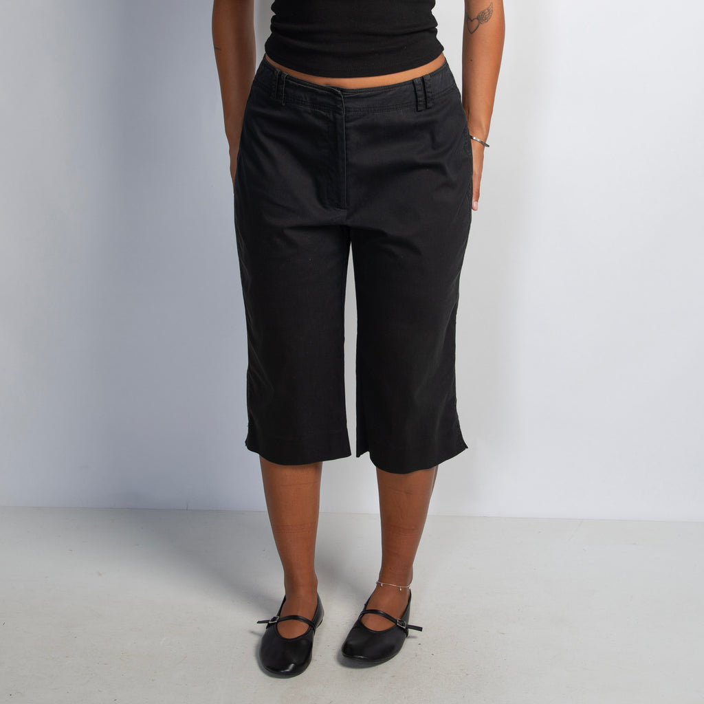 BLACK CROP PANTS
