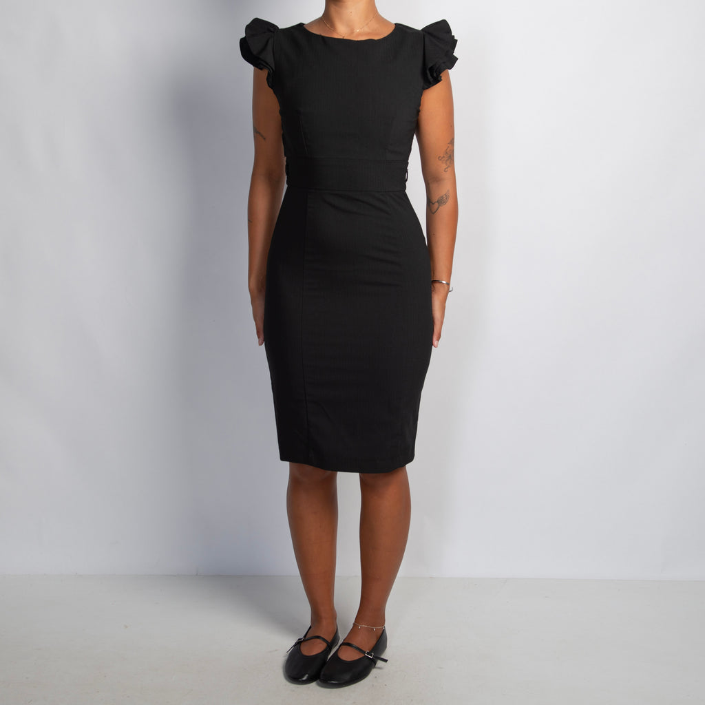 BLACK RUFFLE SLEEVE DRESS