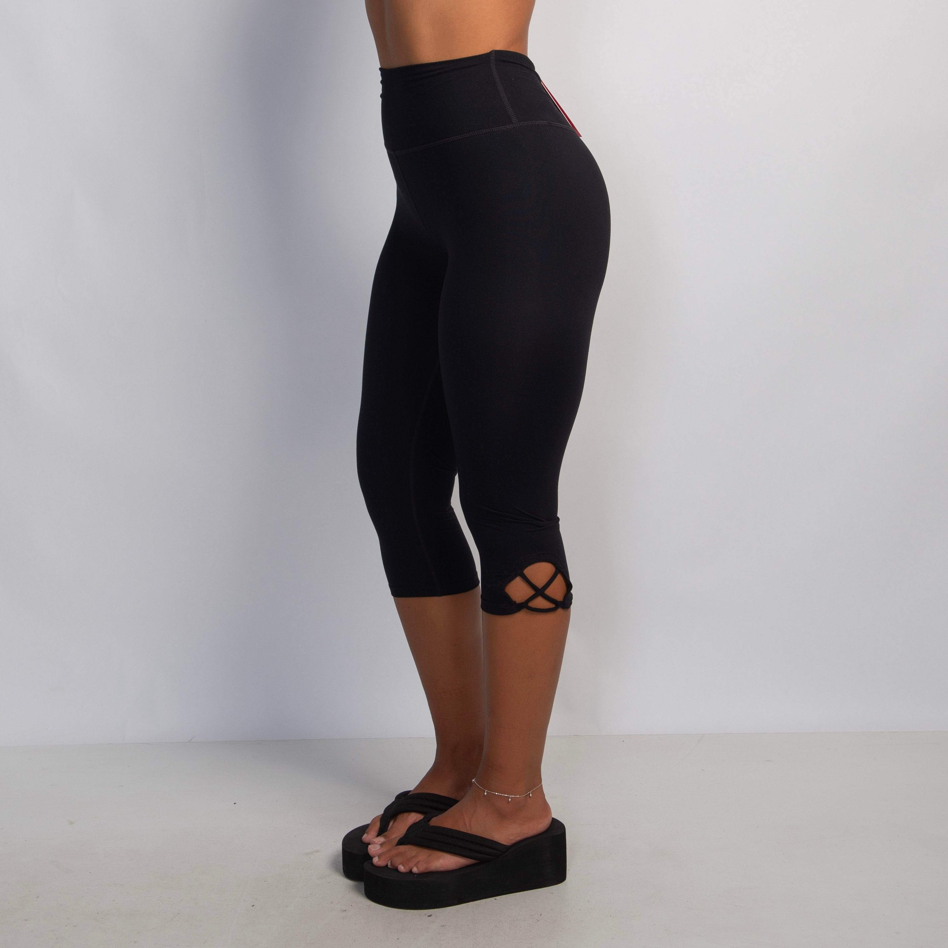 BLACK CUT OUT 3/4 TIGHTS