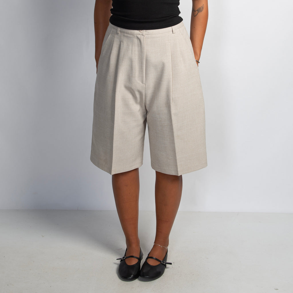 BEIGE LONGLINE SHORTS