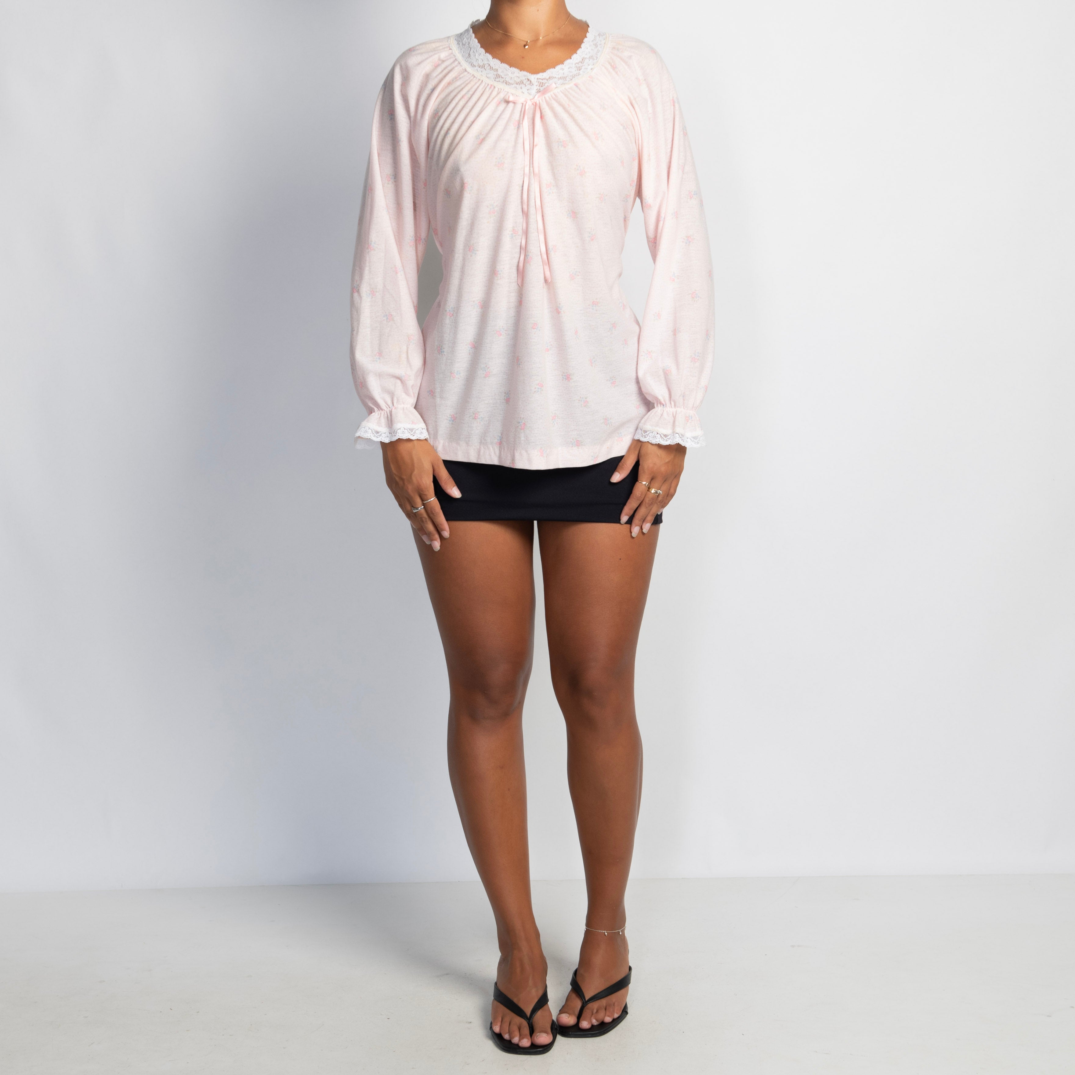 PALE PINK LONG SLEEVE TOP