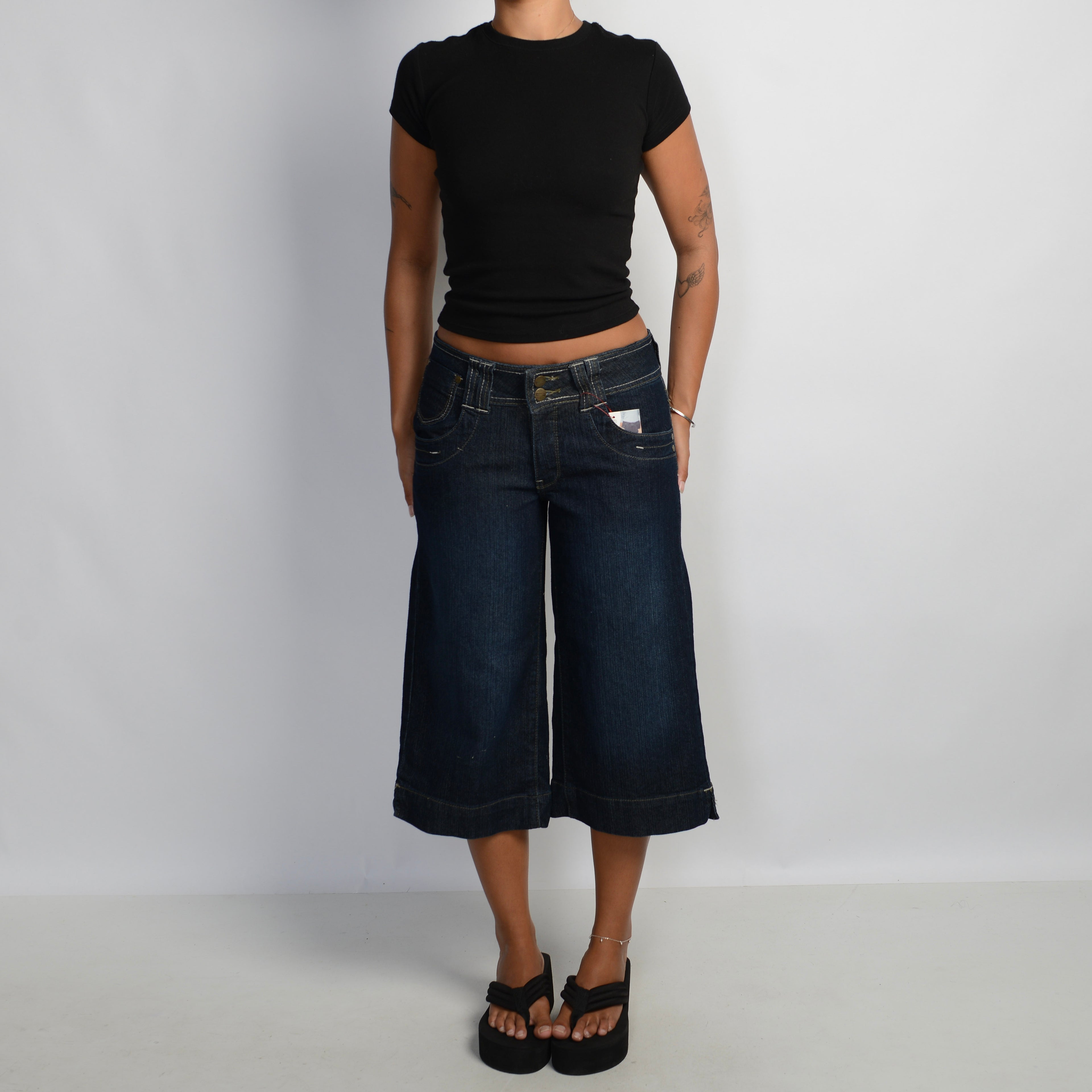 WIDE LEG CROP JEANS