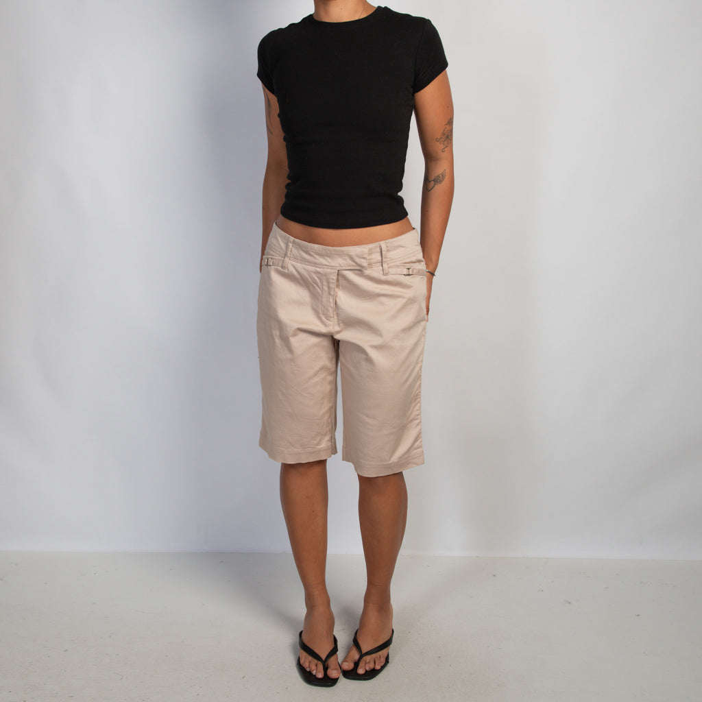 BEIGE BERMUDA SHORTS