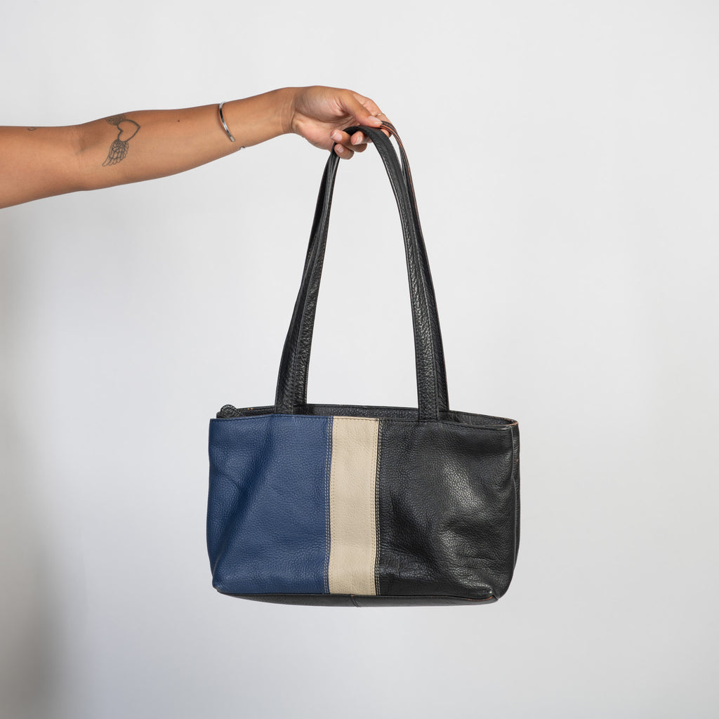 LEATHER SHOULDER BAG