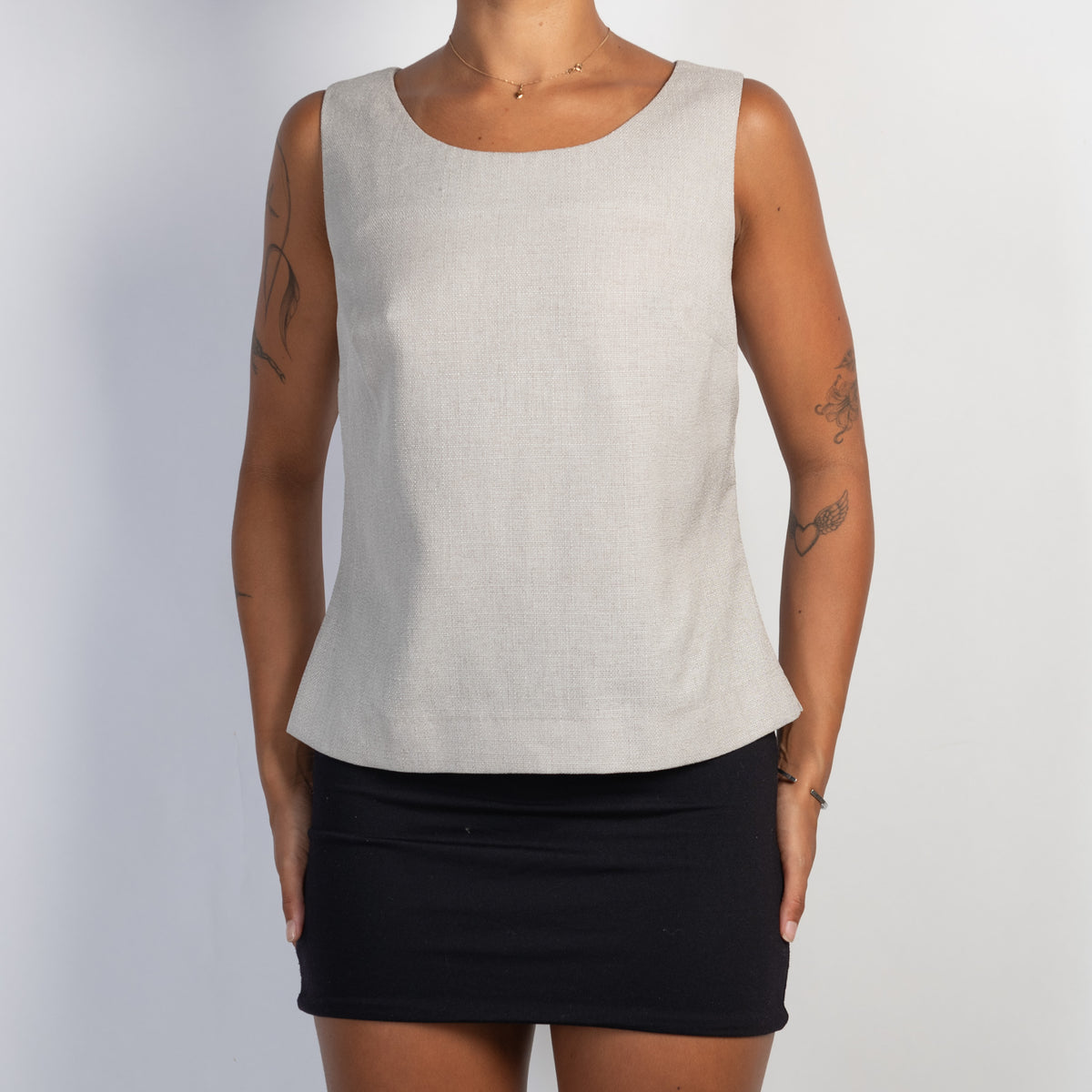 GREIGE SLEEVELESS TOP