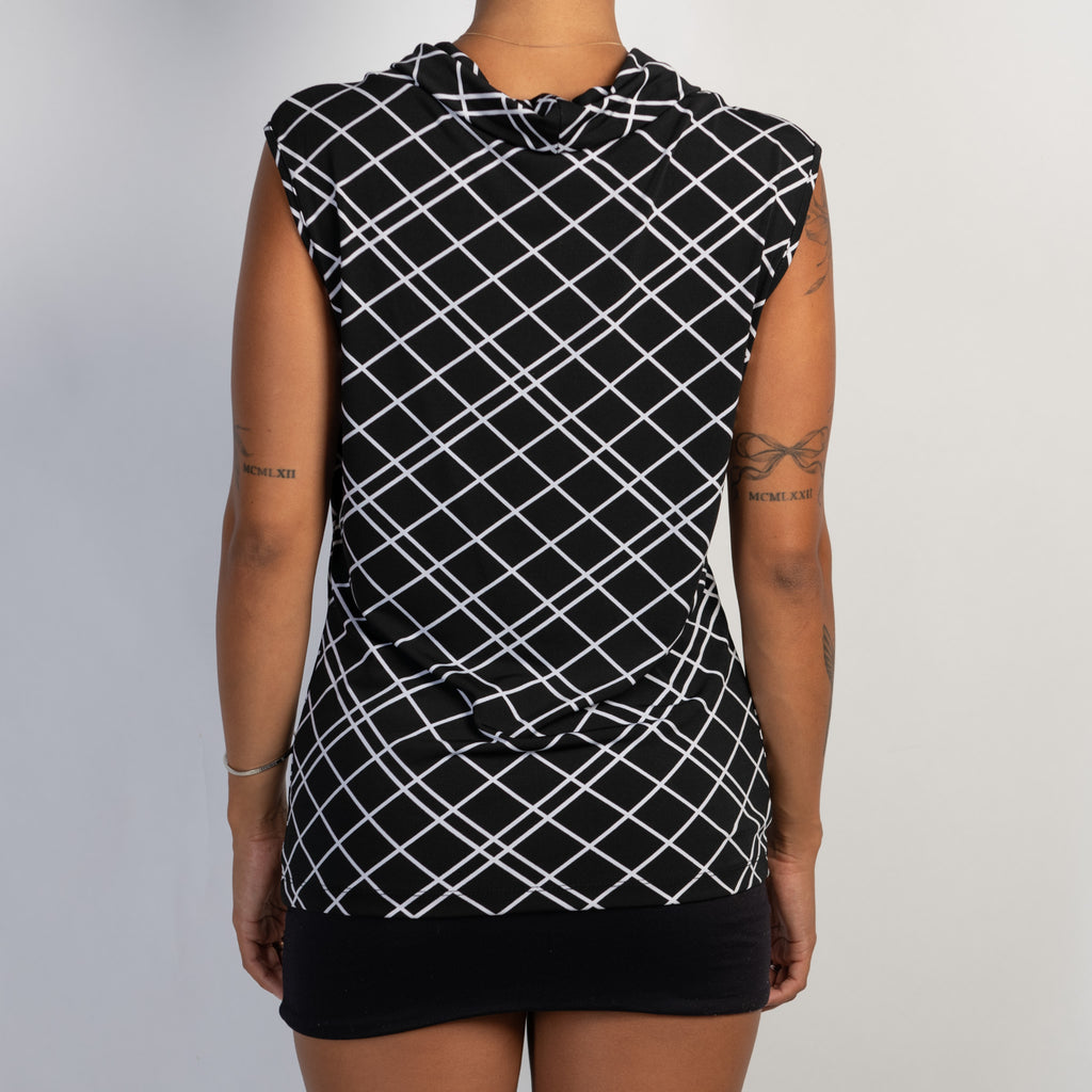 B&W PATTERN TOP