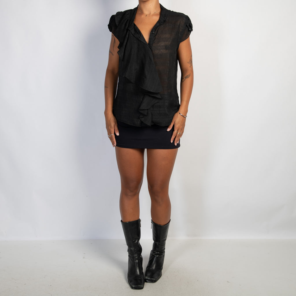 BLACK RUFFLE BLOUSE