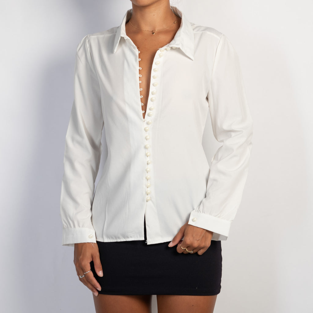 WHITE BUTTON BLOUSE