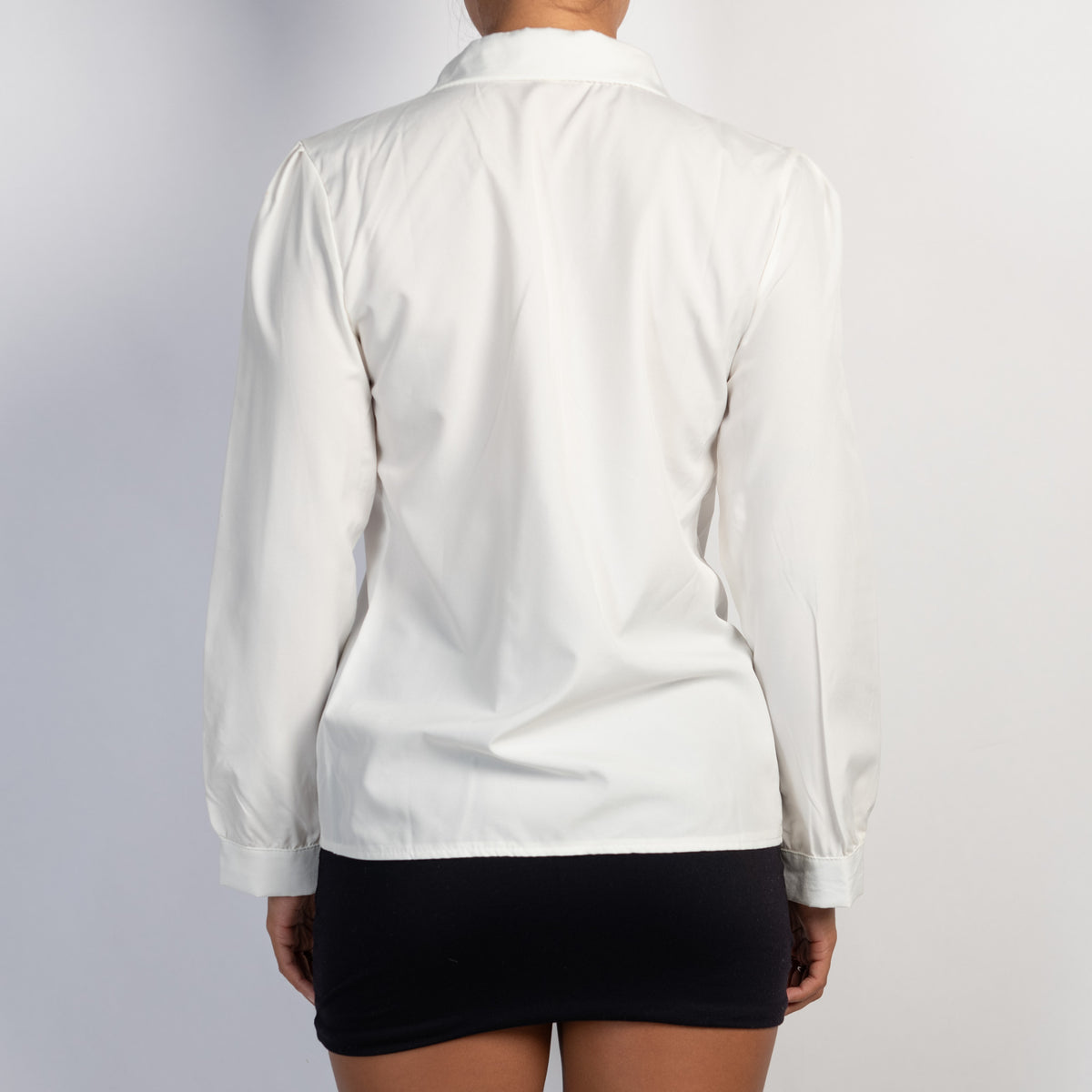 WHITE BUTTON BLOUSE