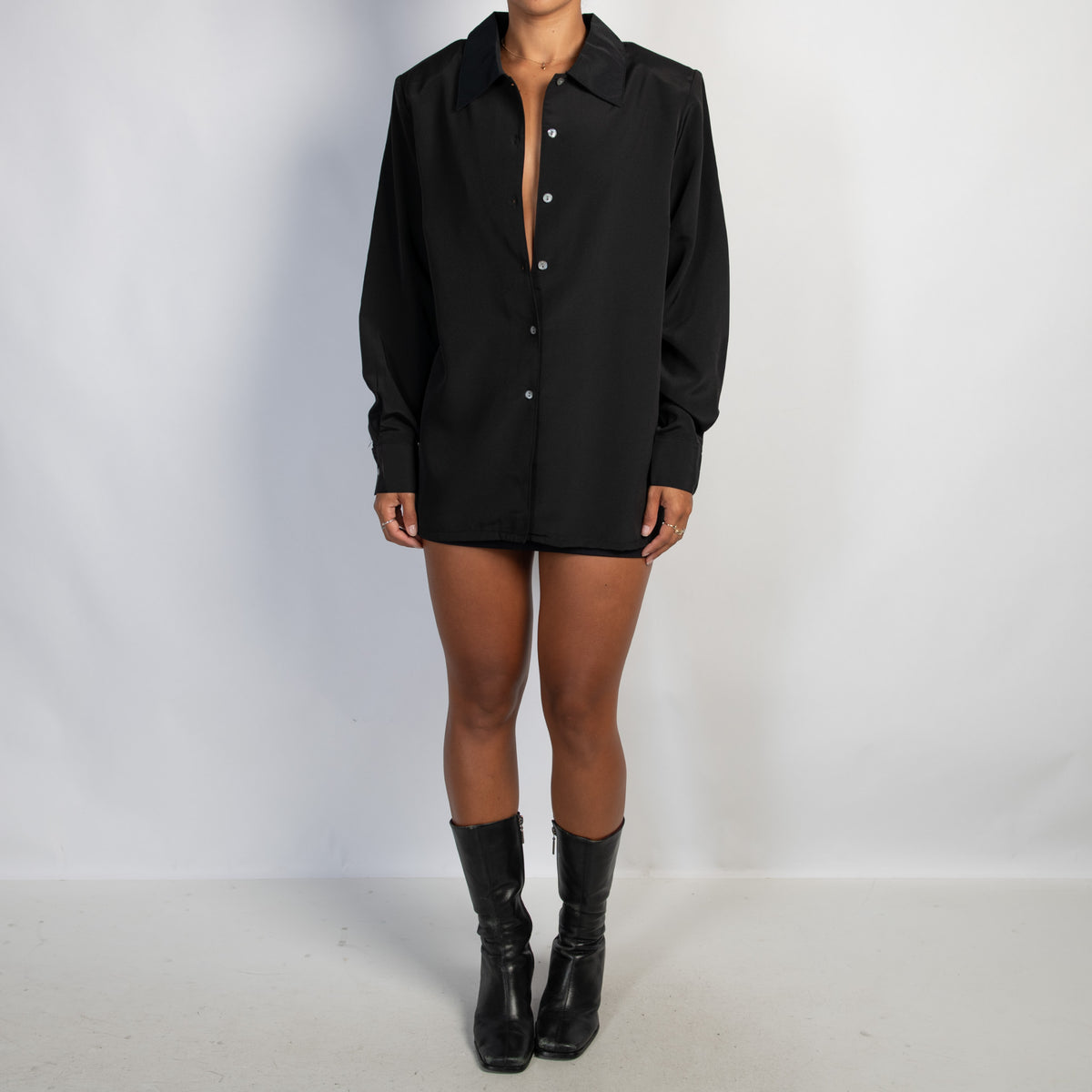BLACK RELAXED BLOUSE