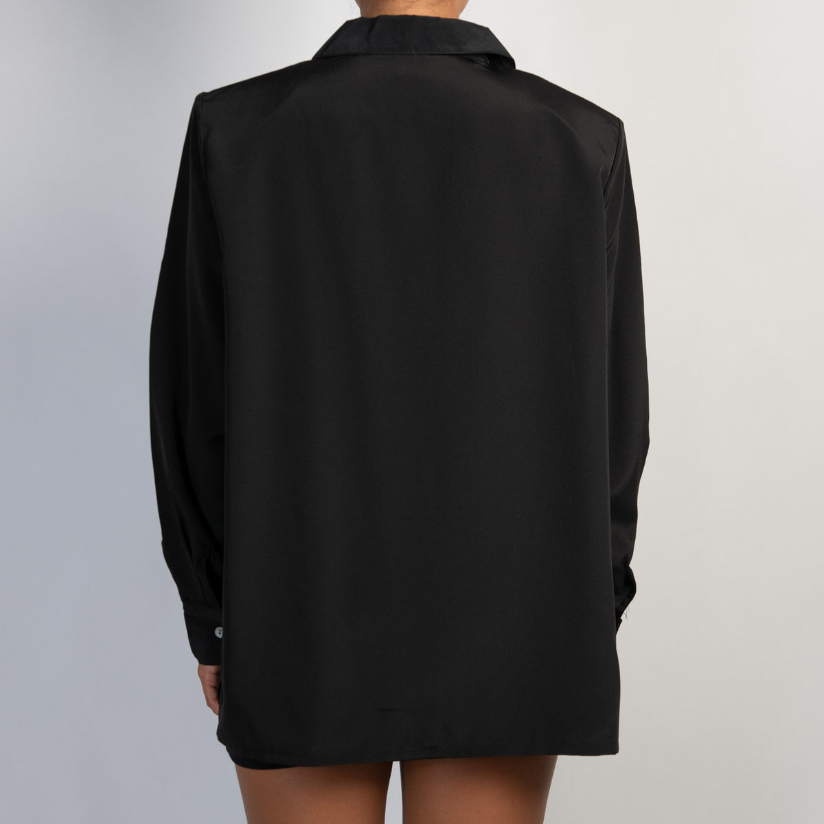 BLACK RELAXED BLOUSE