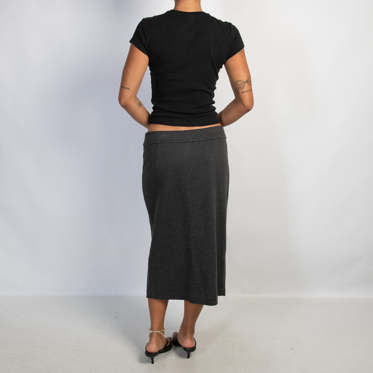 BUTTON FRONT MIDI SKIRT
