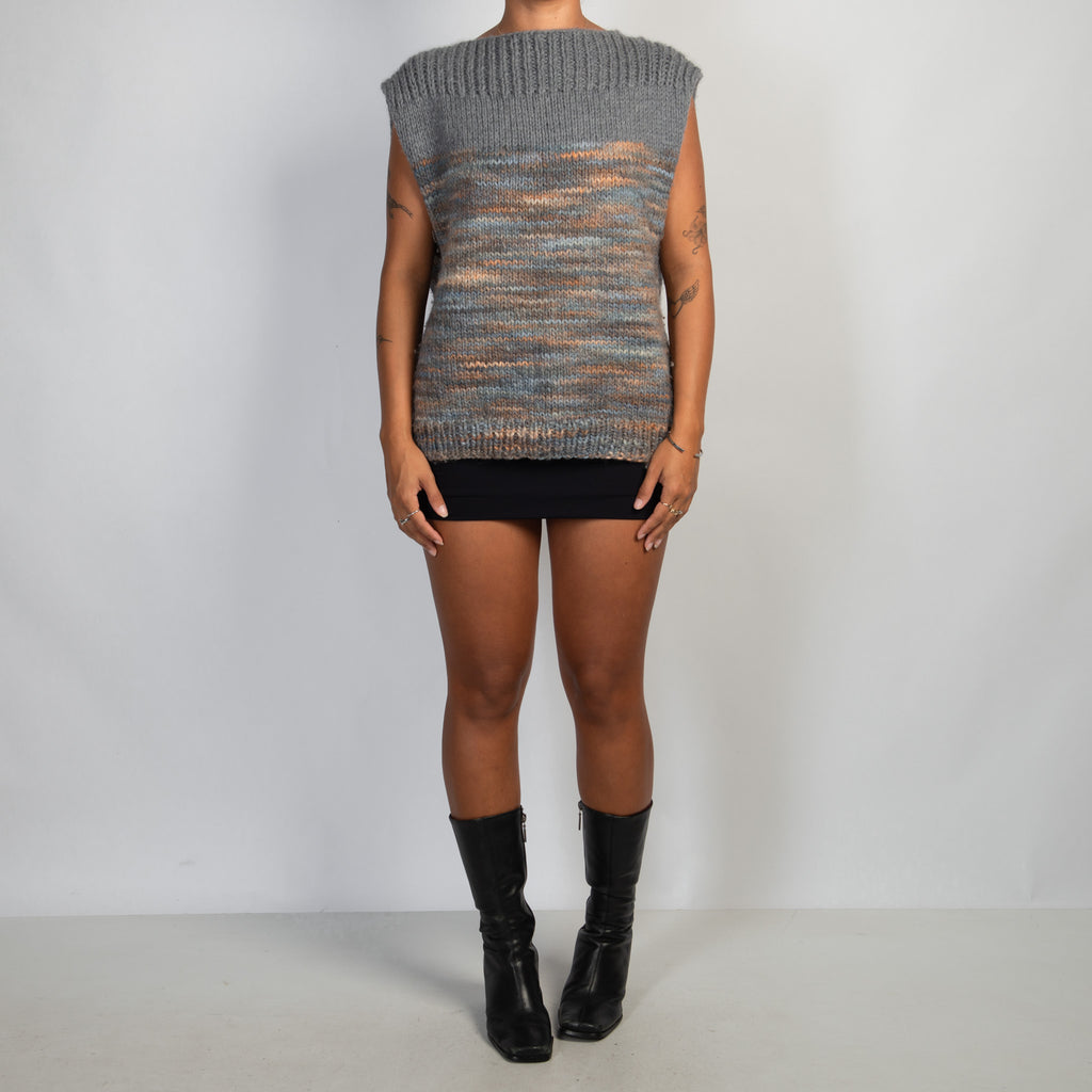 GREY CHUNKY KNIT VEST