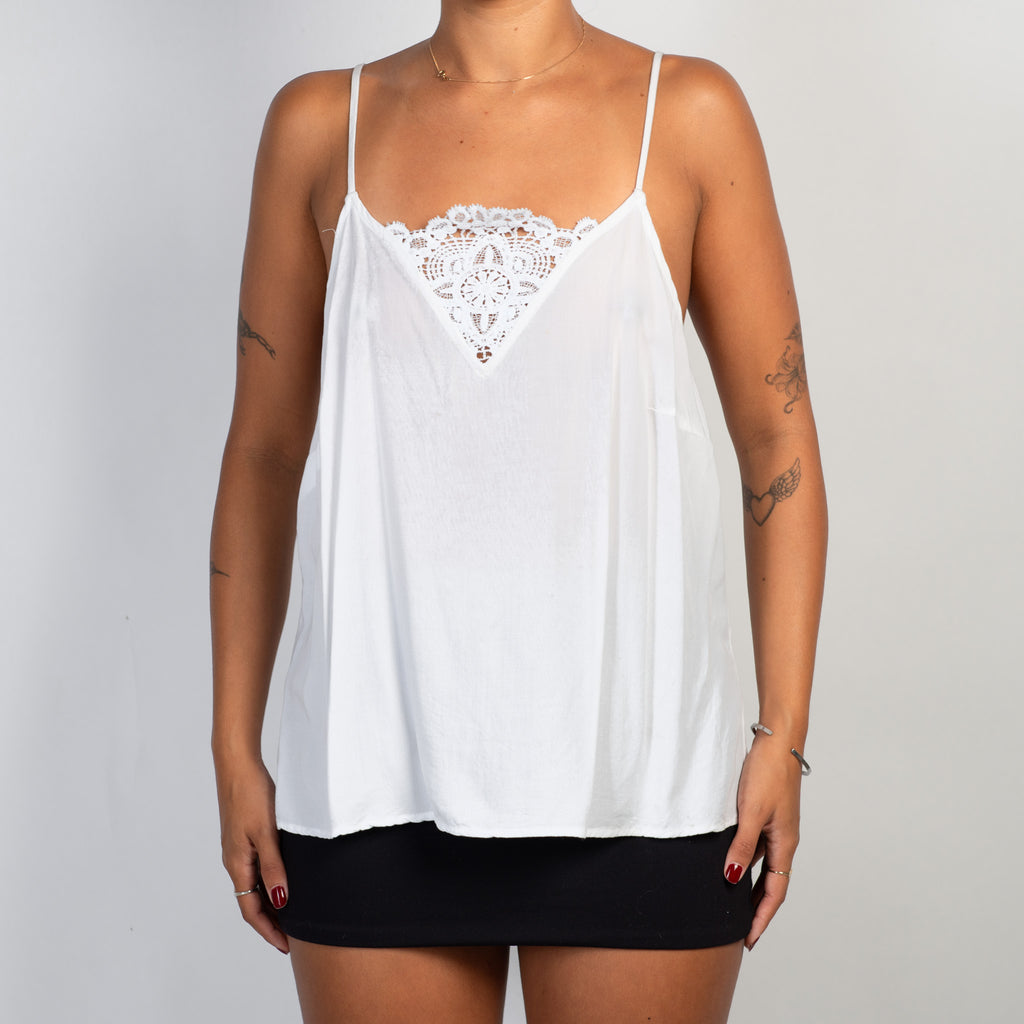 WHITE LOOSE FIT TOP