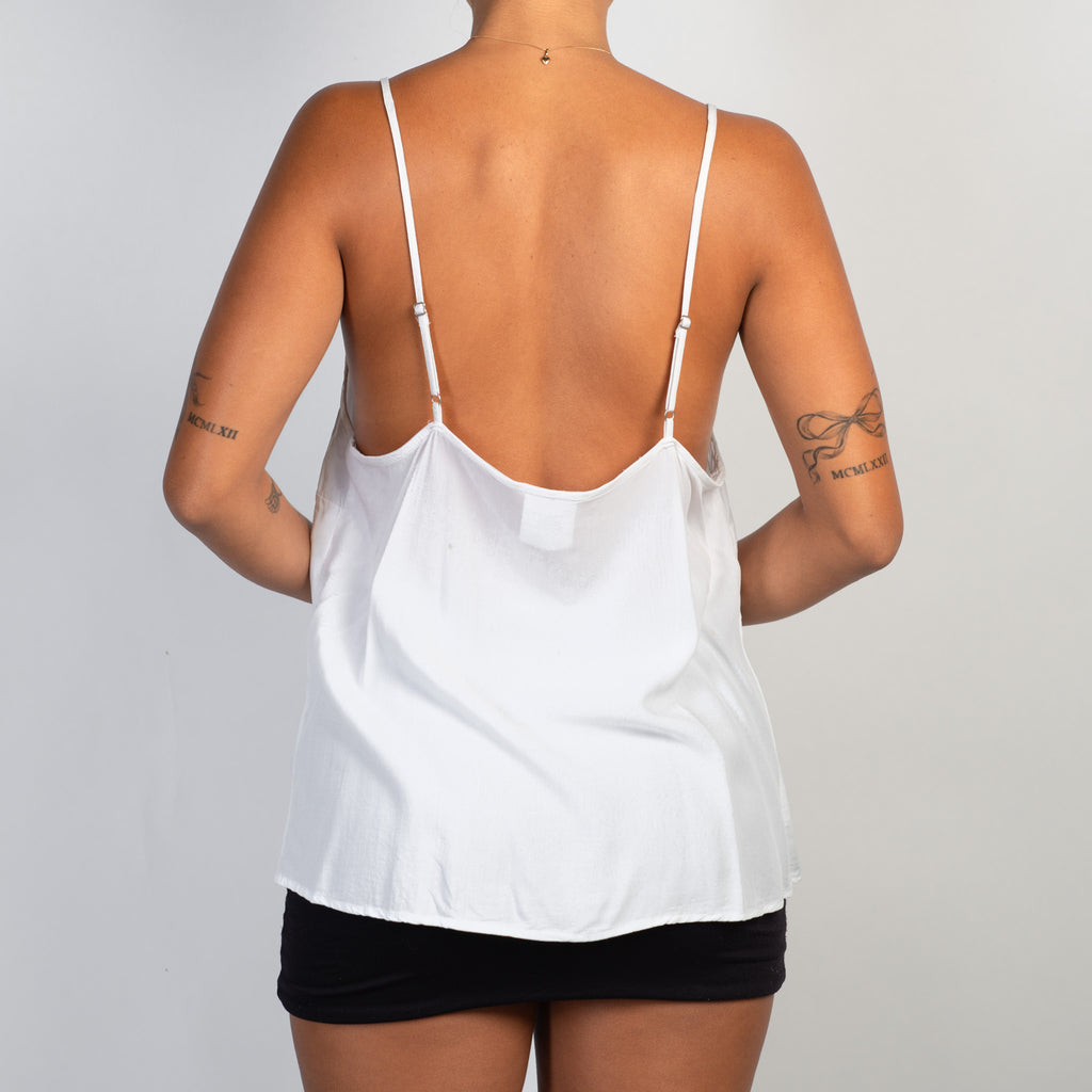 WHITE LOOSE FIT TOP