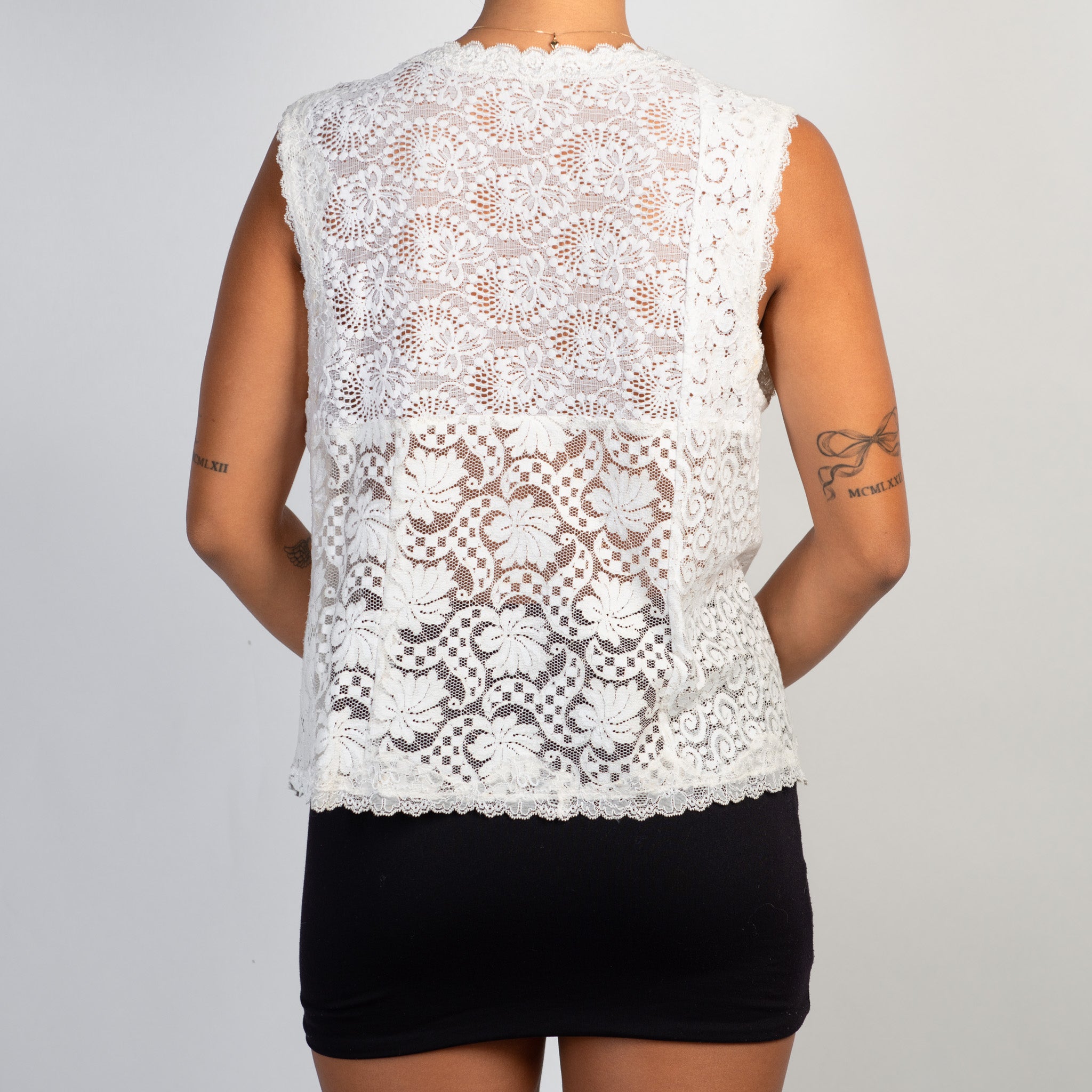 WHITE LACE TOP