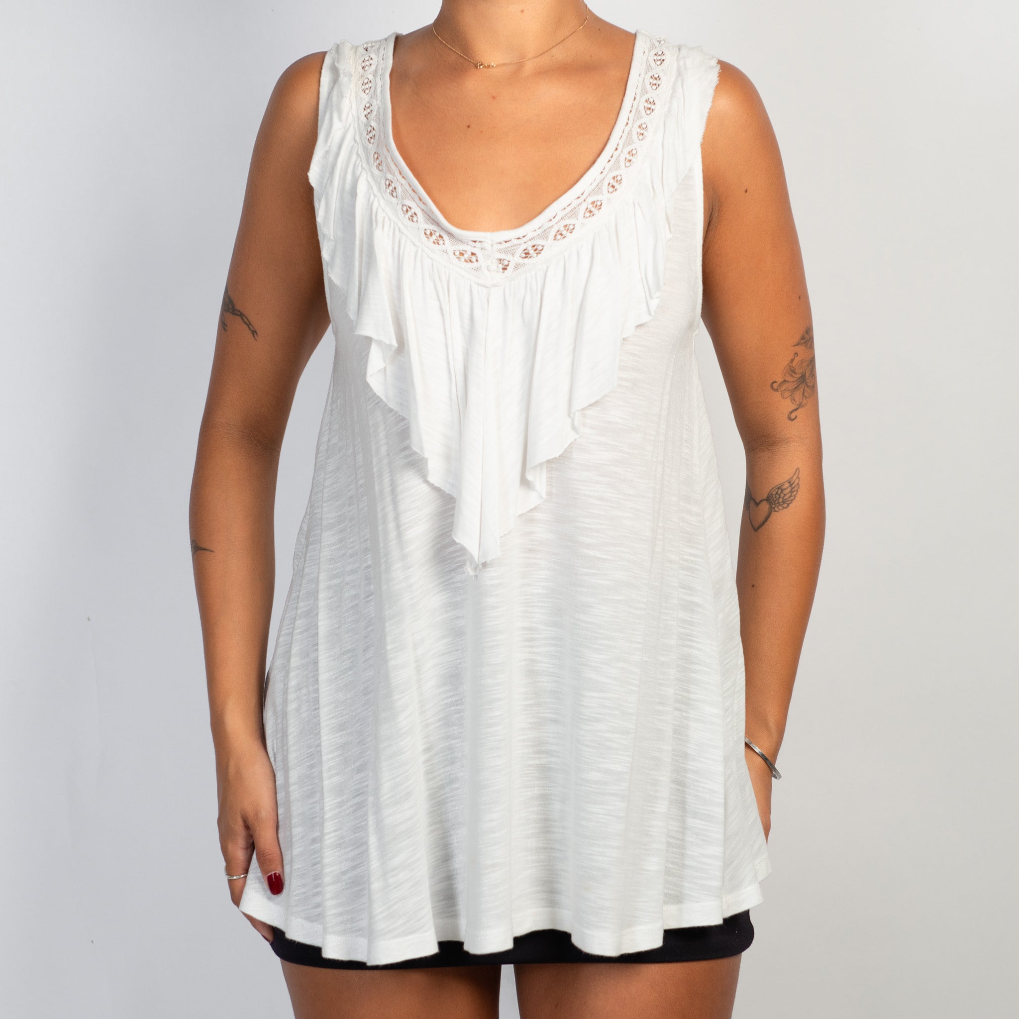 WHITE RUFFLE TUNIC