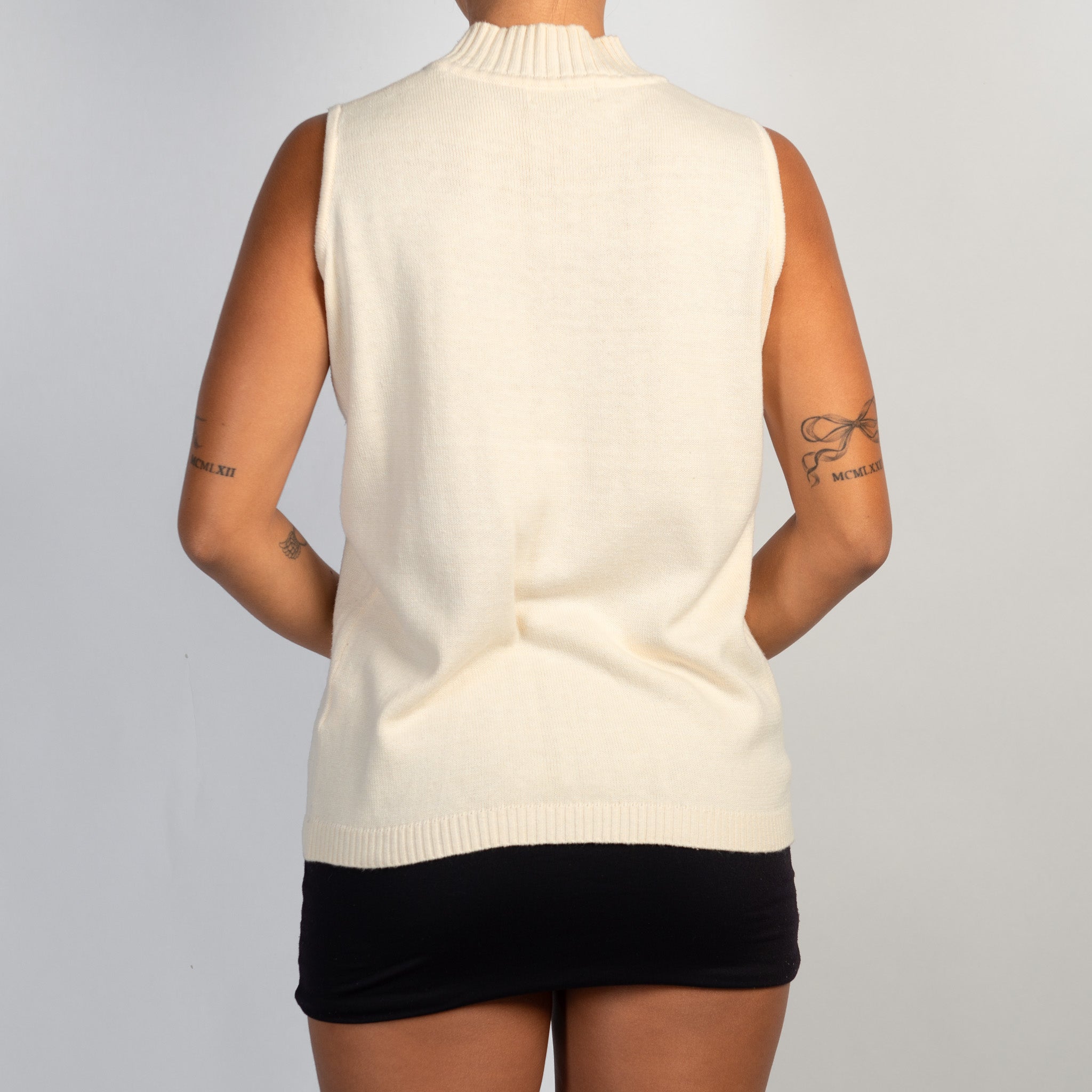 BEIGE KNIT SLEEVELESS TOP
