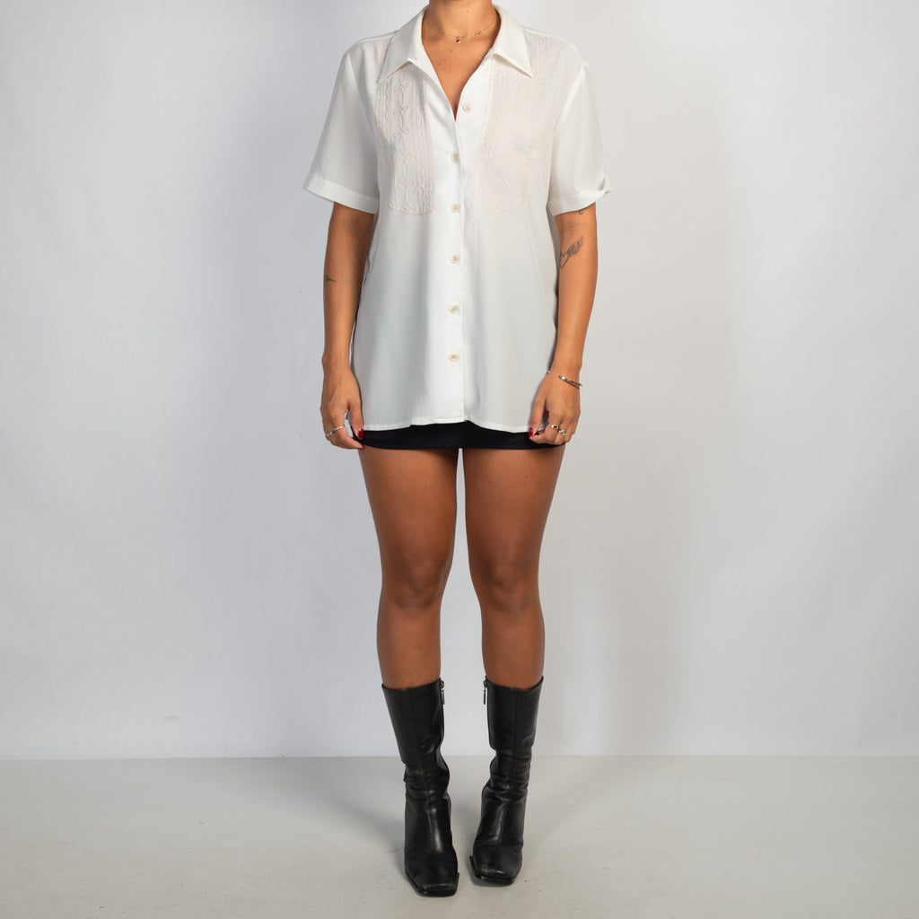 WHITE BOXY BLOUSE