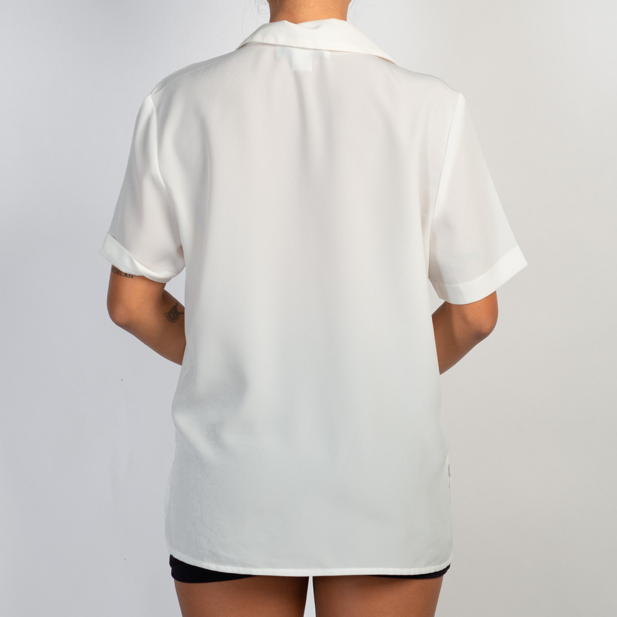 WHITE BOXY BLOUSE
