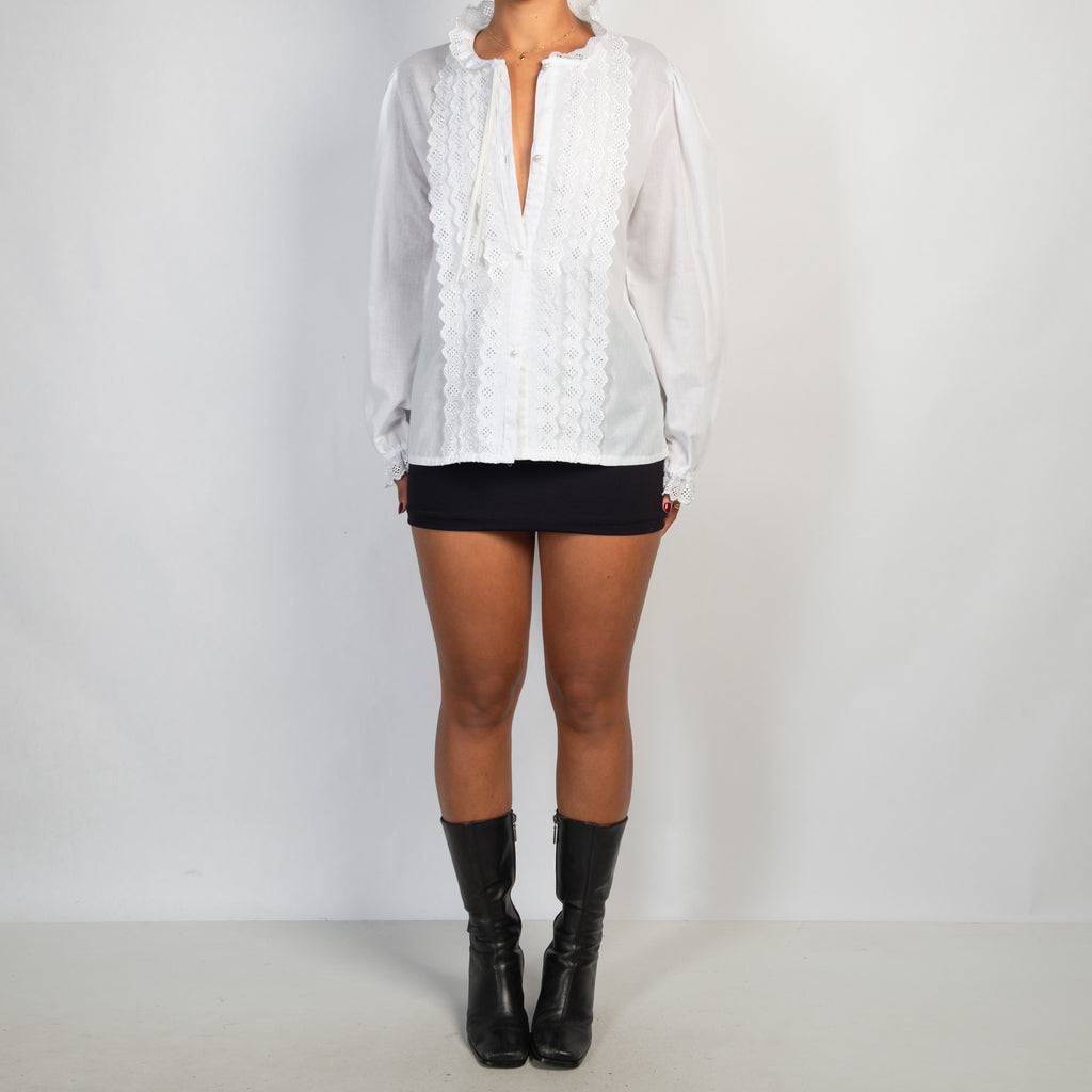 WHITE TIERED BRODERIE BLOUSE