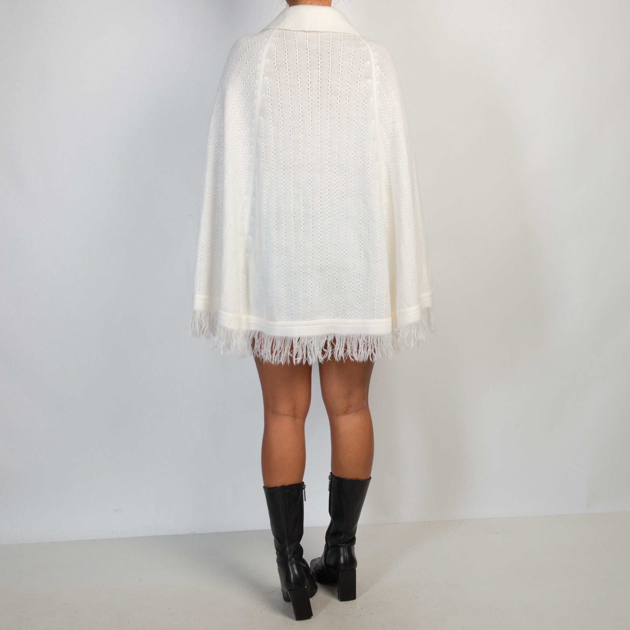 CREAM KNIT PONCHO