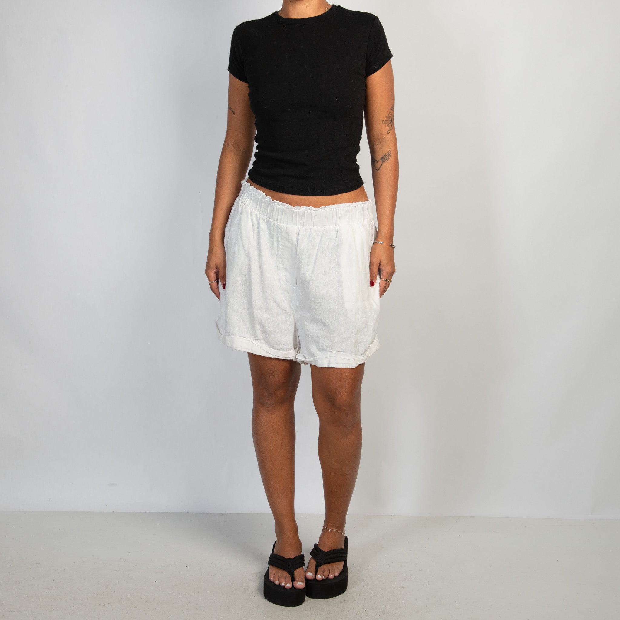 WHITE LINEN SHORTS