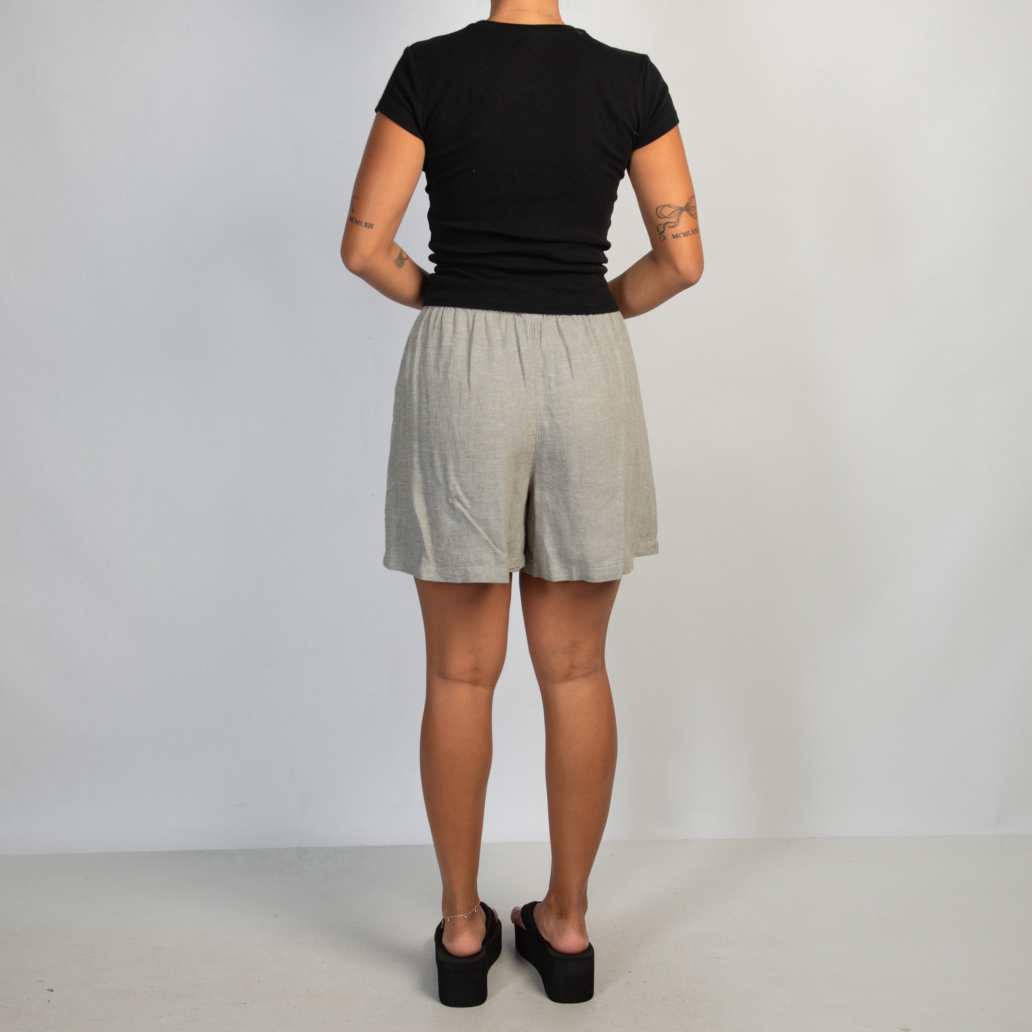 GREEN LINEN SHORTS
