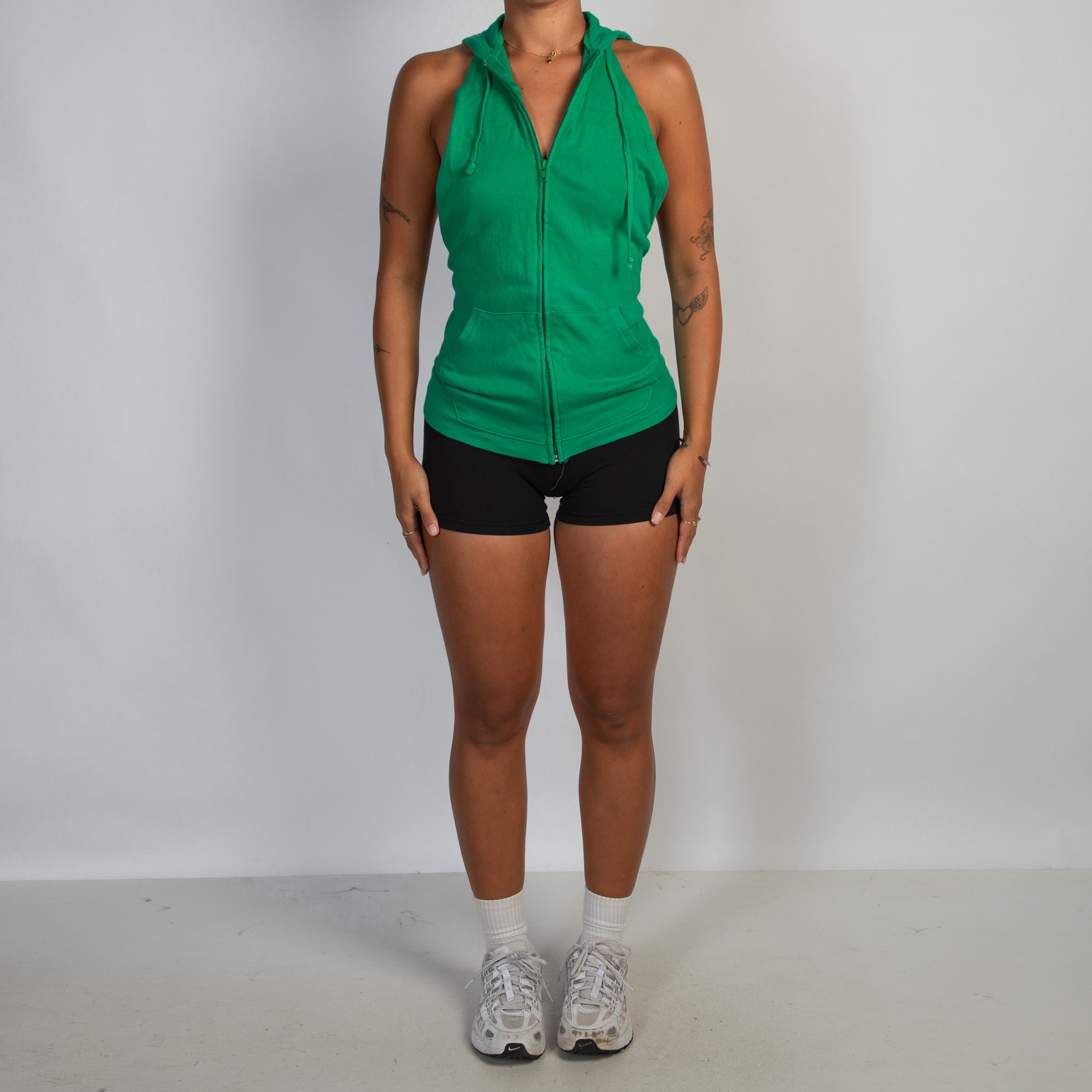 GREEN ZIP HOOD TOP