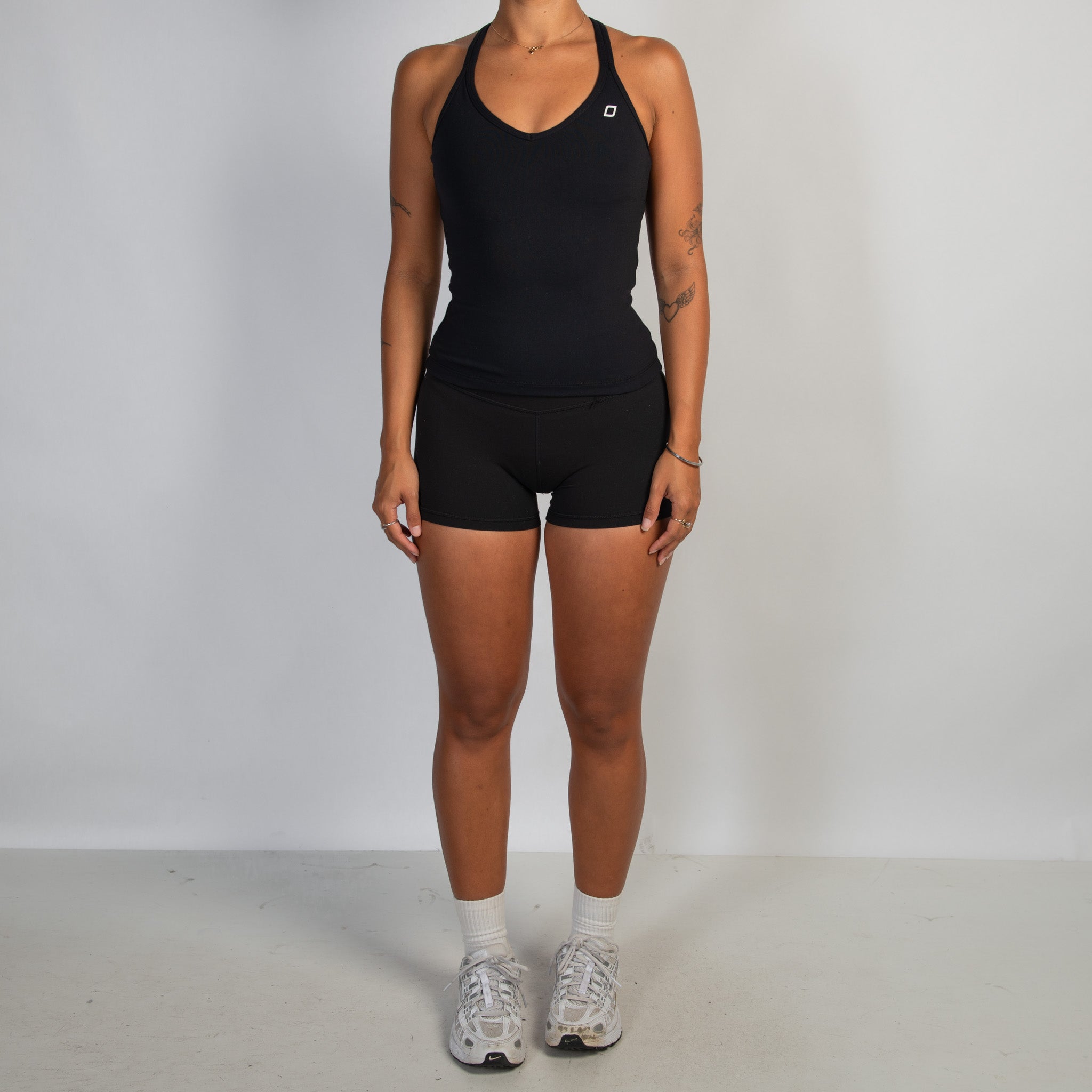 BLACK ACTIVE TANK TOP