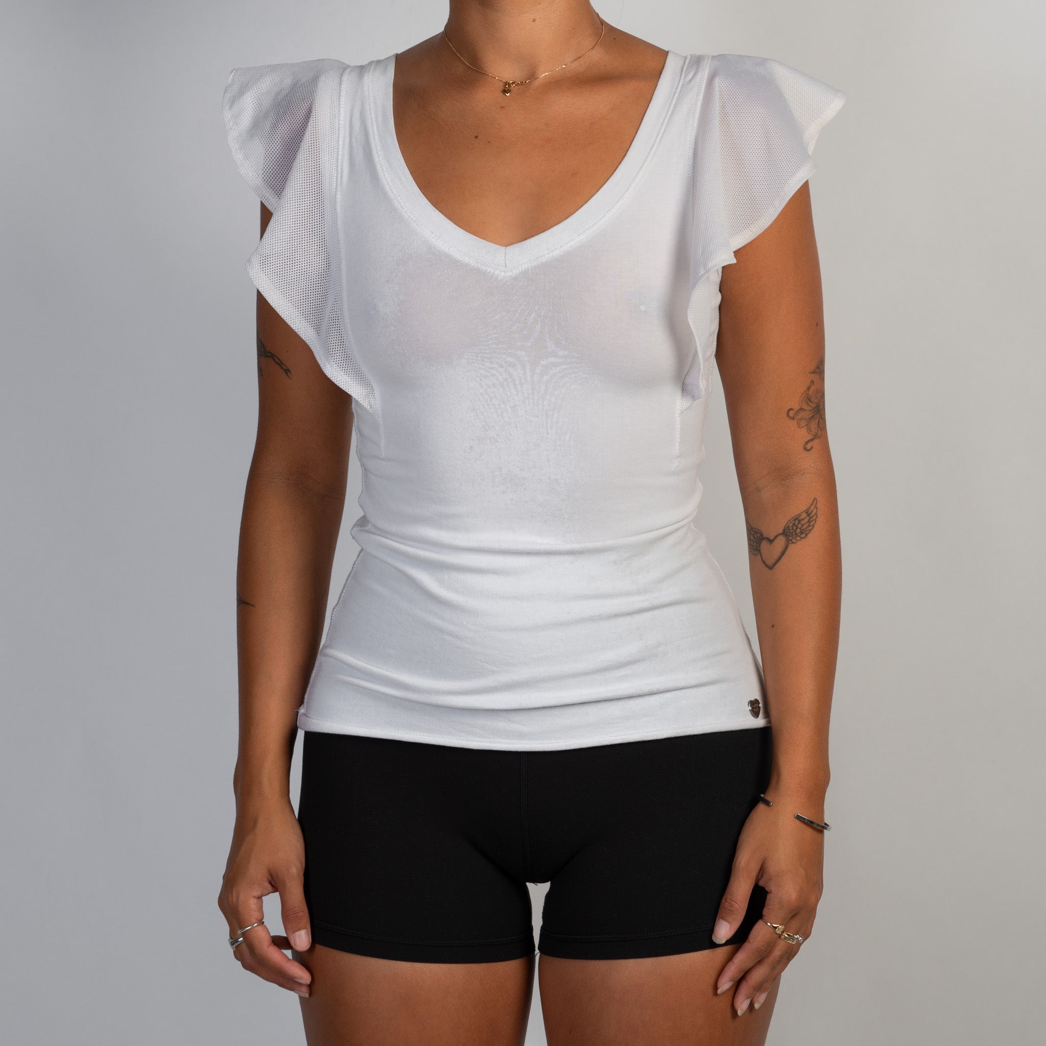 WHITE RUFFLE TOP