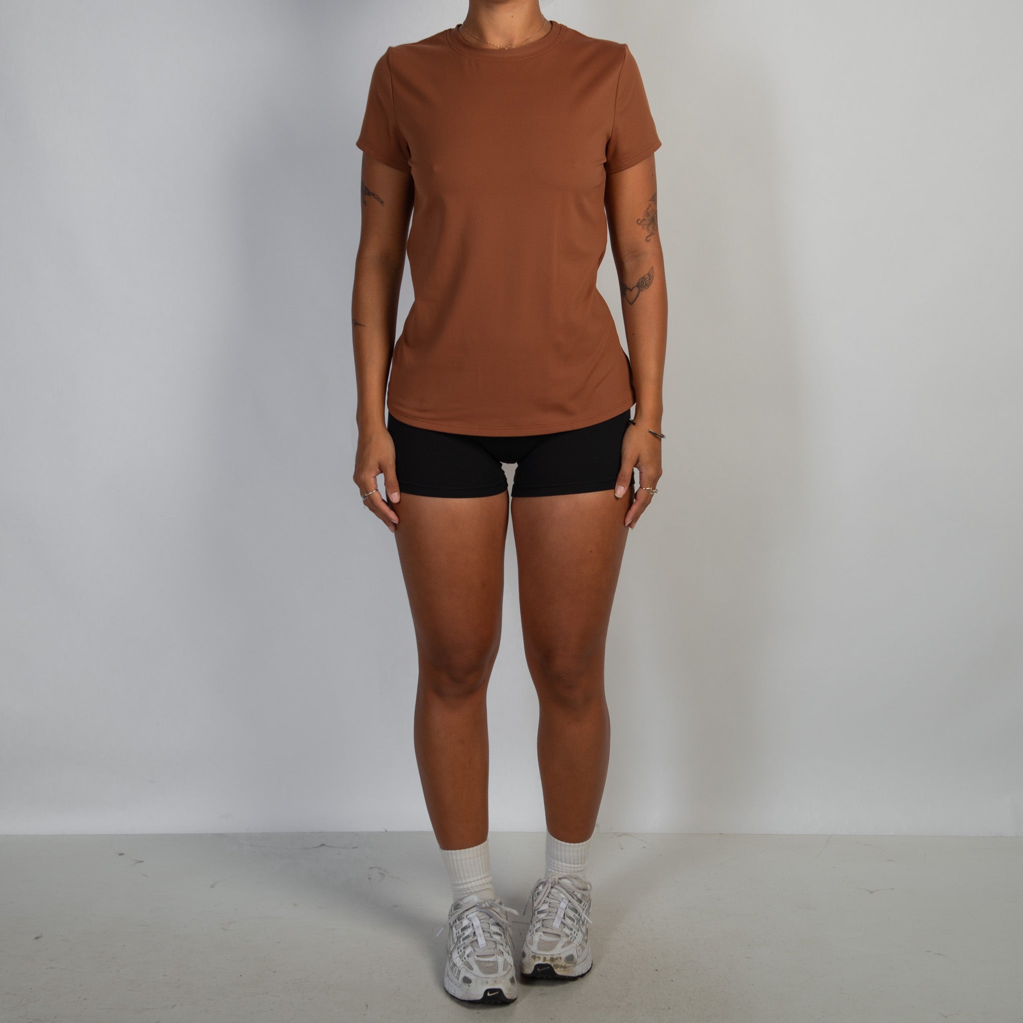BROWN ACTIVE TEE