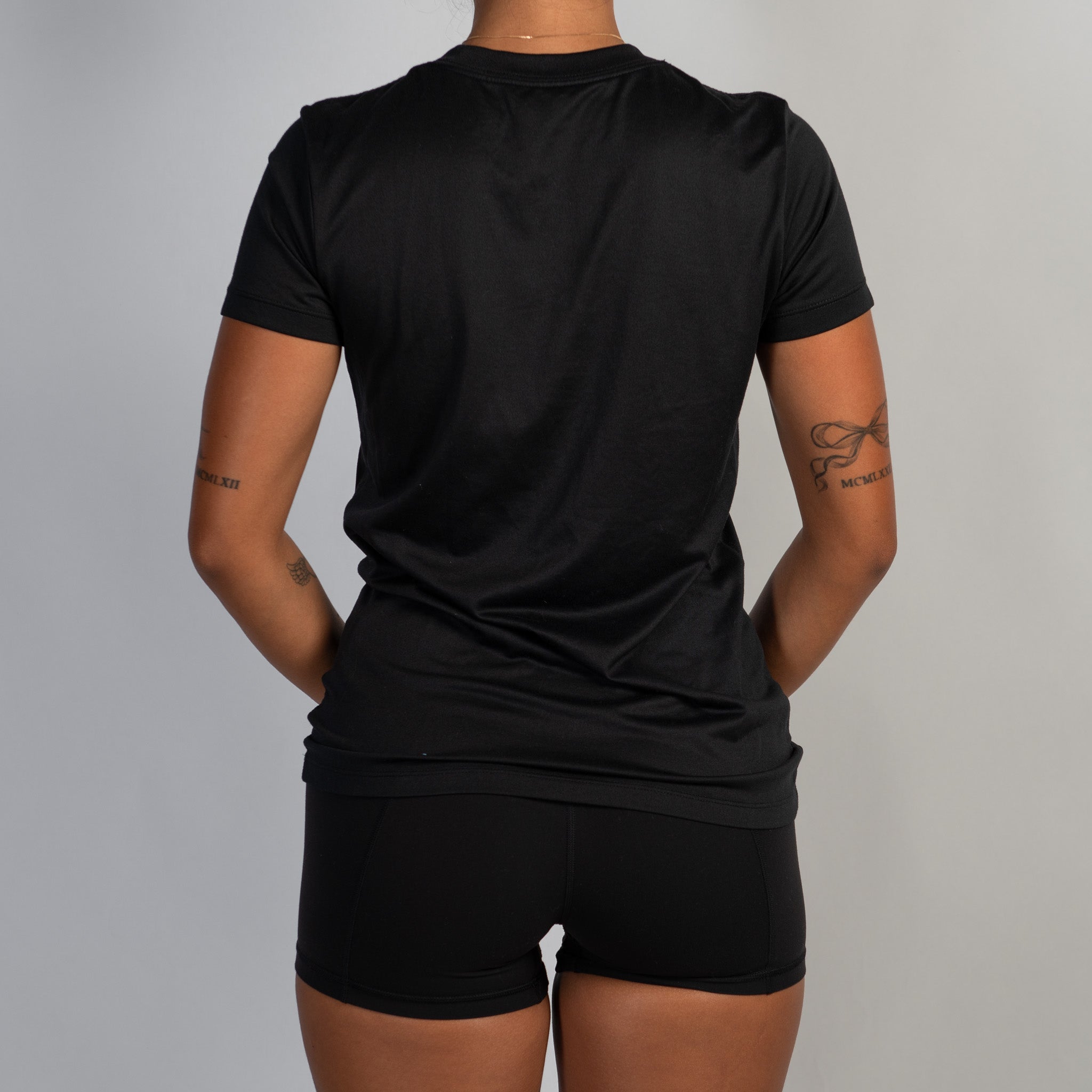BLACK ACTIVE TEE