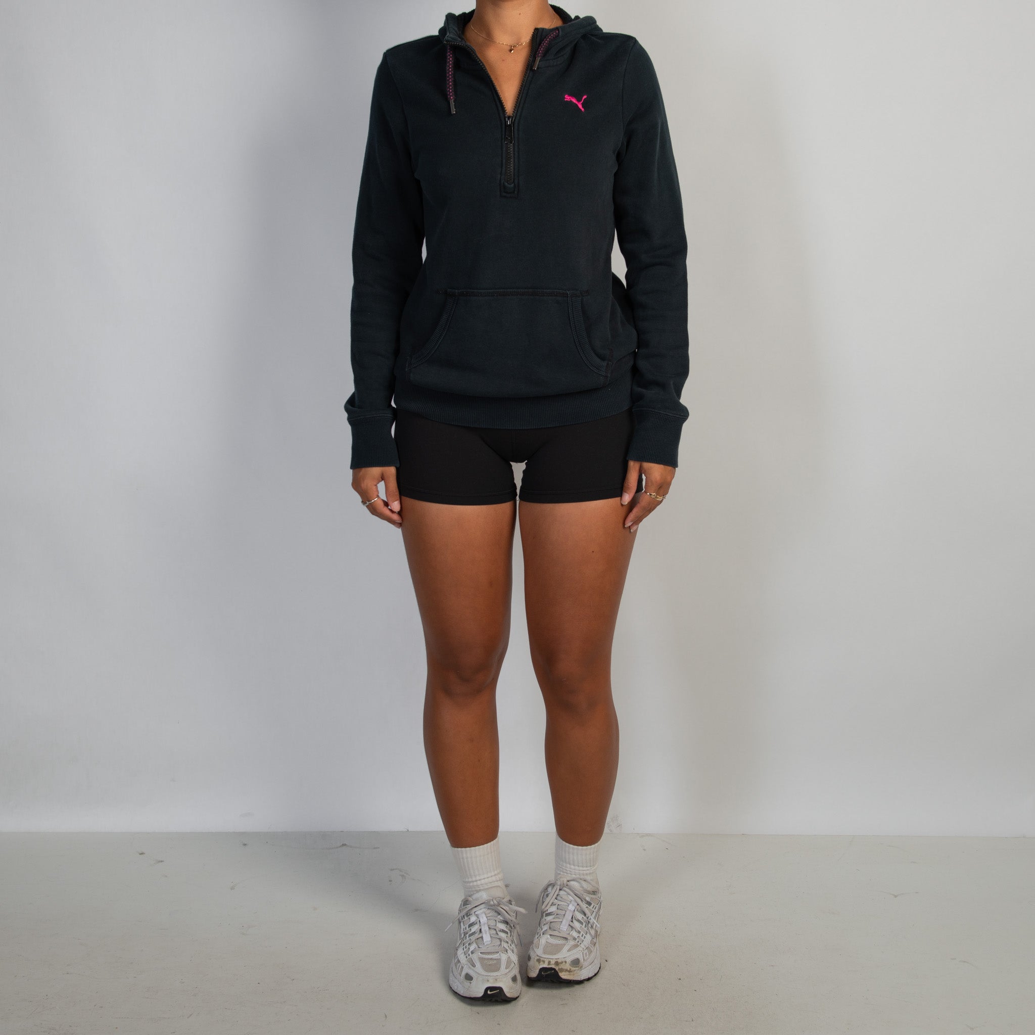 BLACK QUARTER ZIP SWEATER